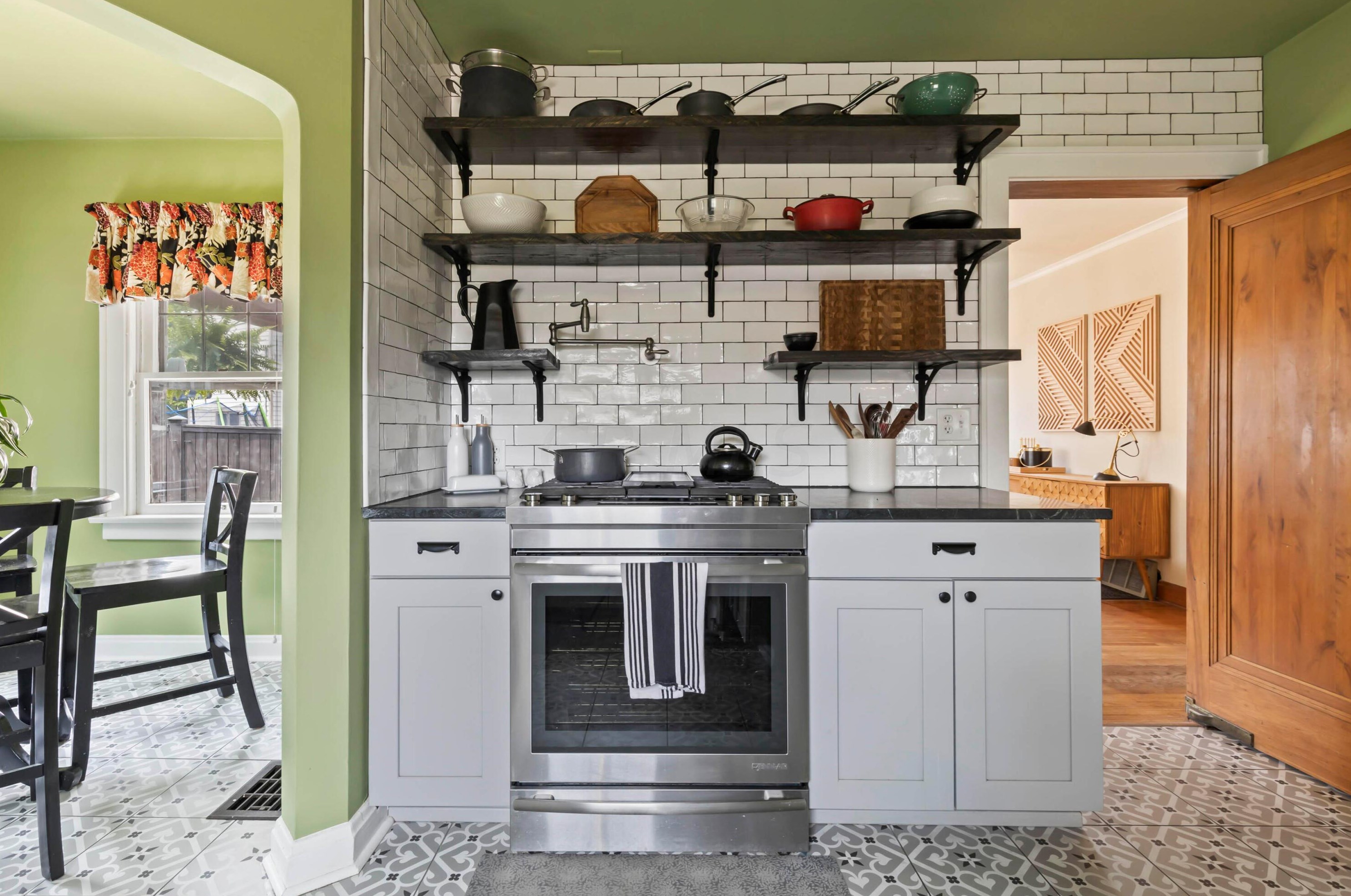 133 Guernsey Ave, Columbus OH 43204-2577 exterior