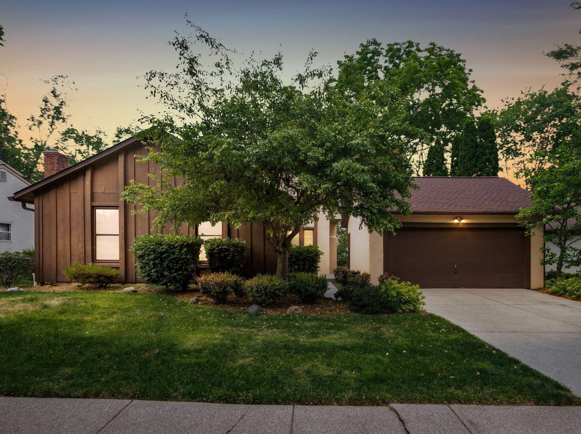 1134 Rockport Ln, Columbus, OH 43235-4040
