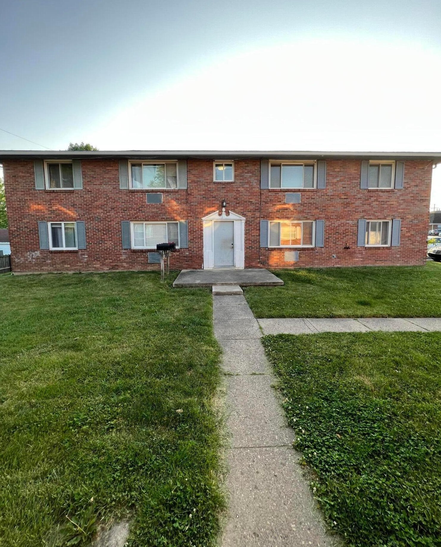 4651 Hilton Ave, Columbus, OH 43228-1844