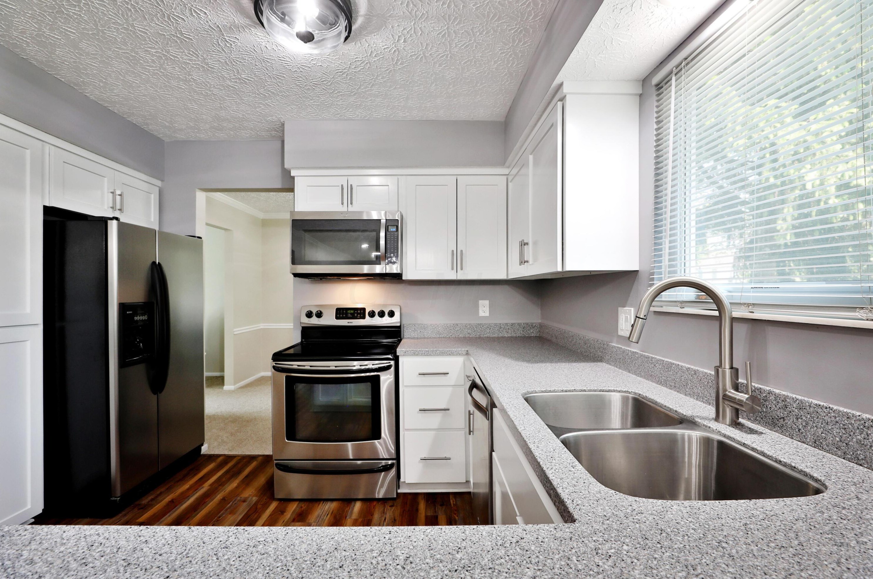 3642 Pinwherry Ct, Columbus OH 43221-5241 exterior