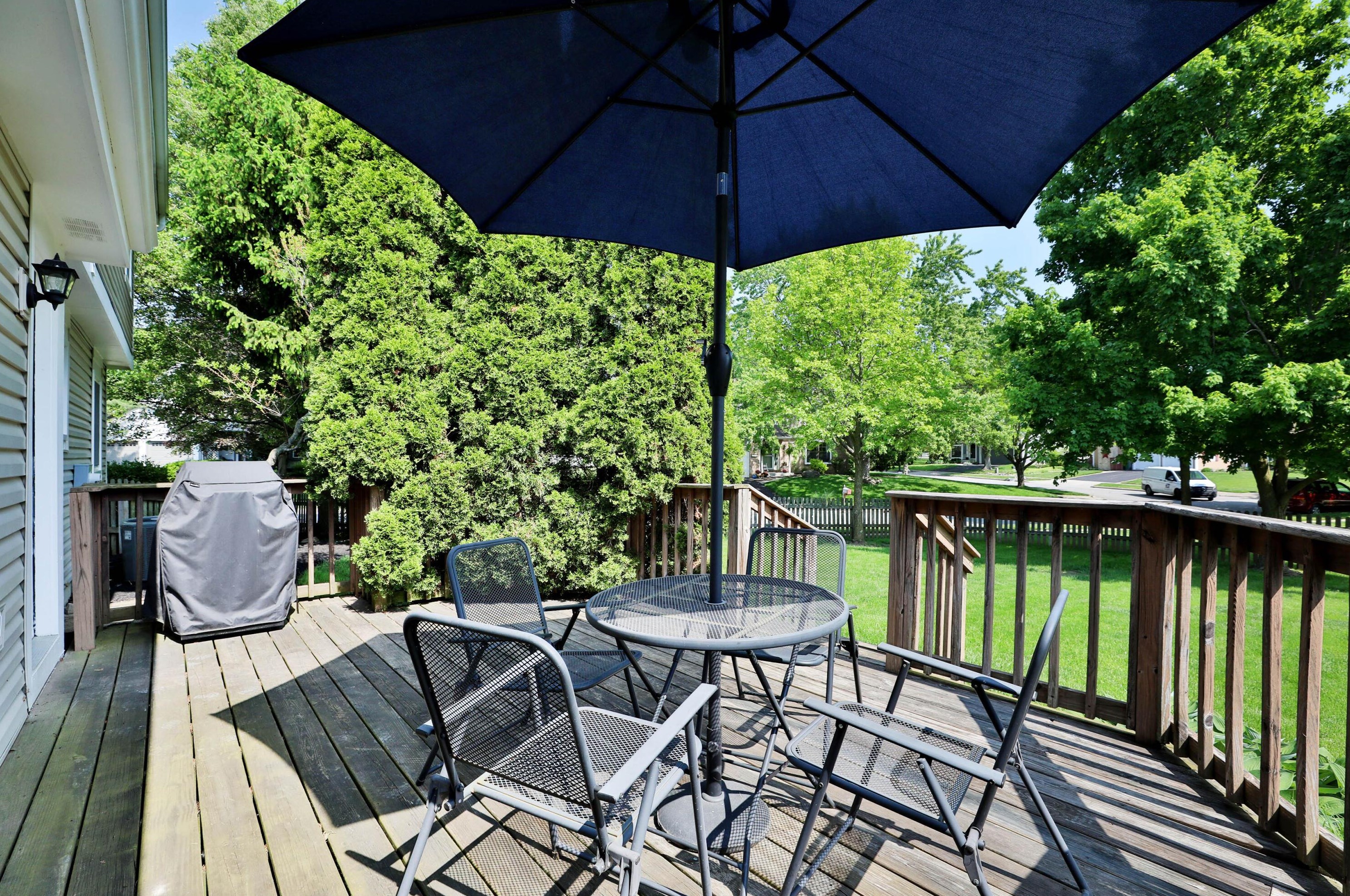 3642 Pinwherry Ct, Columbus OH 43221-5241 exterior