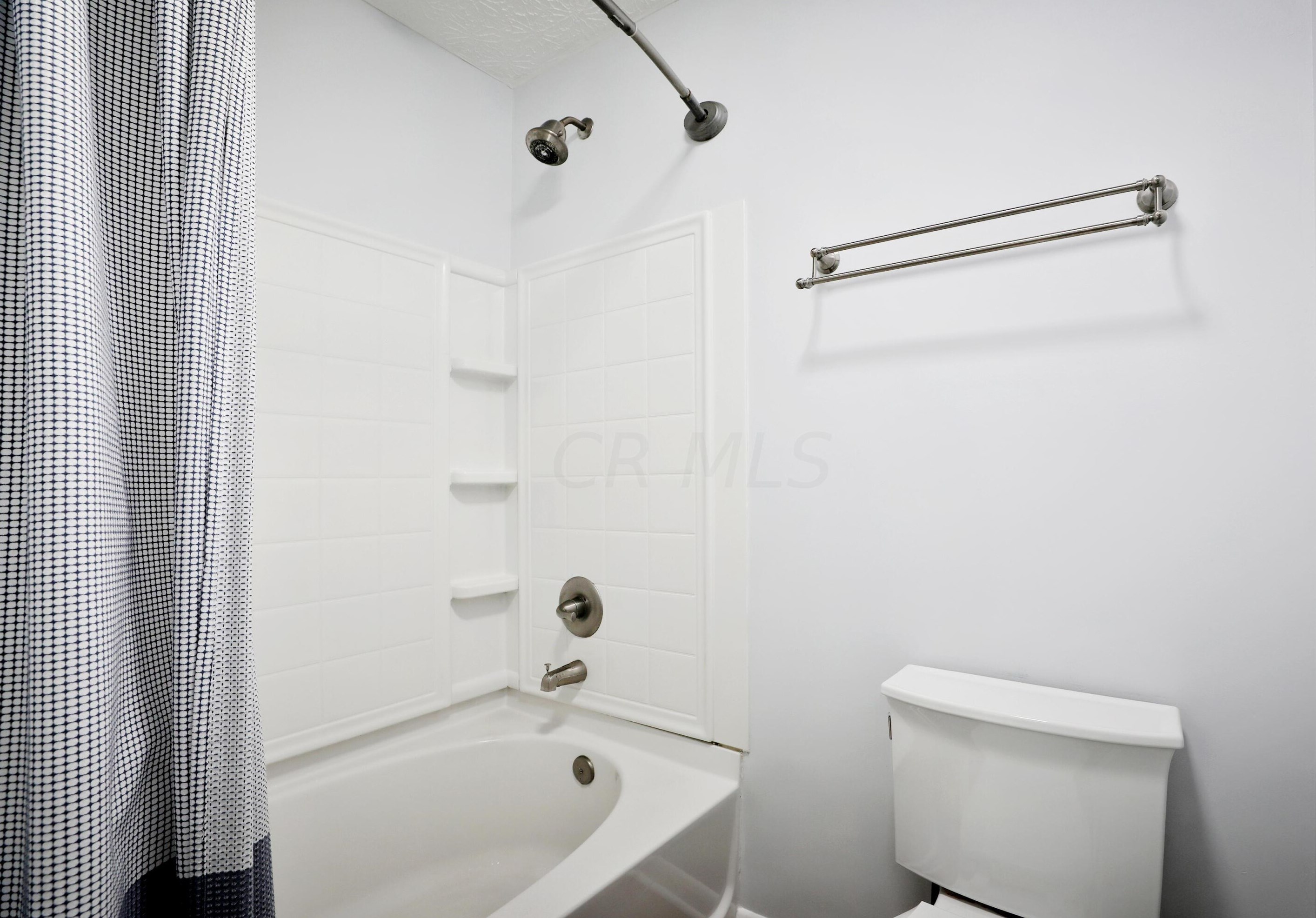 3642 Pinwherry Ct, Columbus OH 43221-5241 exterior