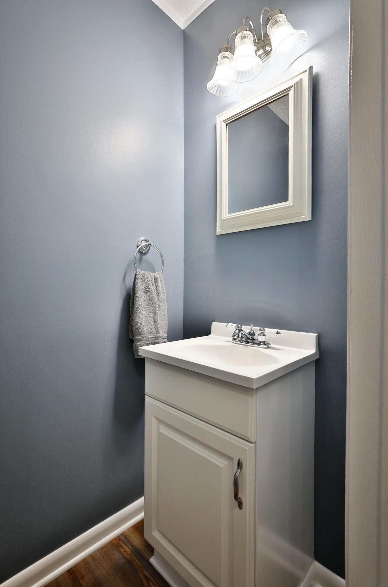 3642 Pinwherry Ct, Columbus OH 43221-5241 exterior