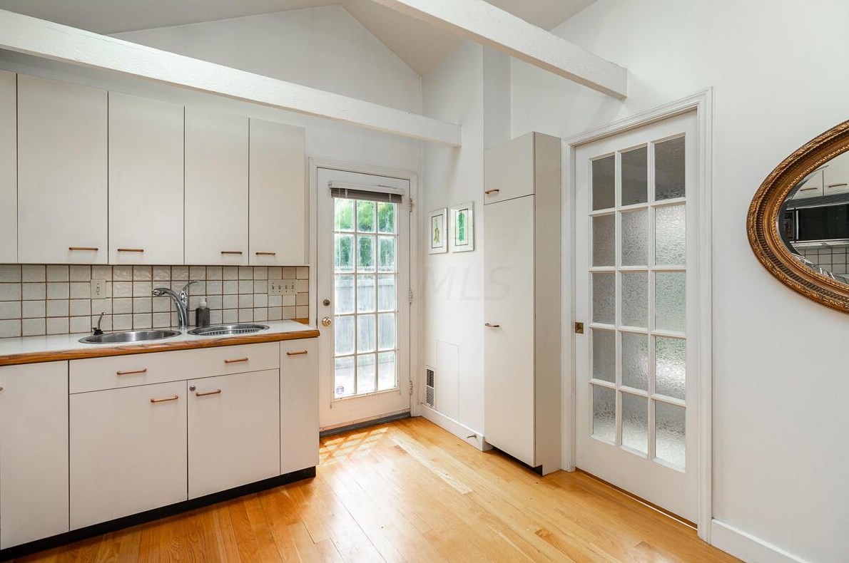 191 Jackson St, Columbus OH 43206-1228 exterior