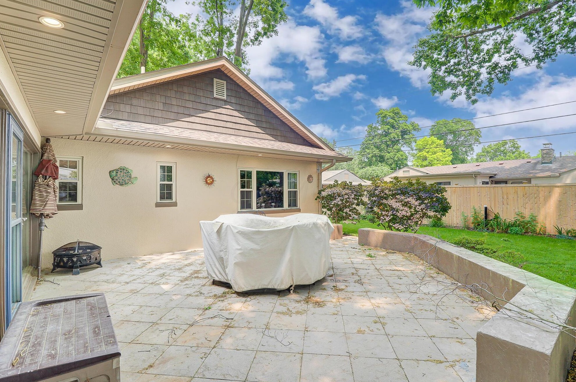 3044 Herrick Rd, Columbus OH 43221-2620 exterior