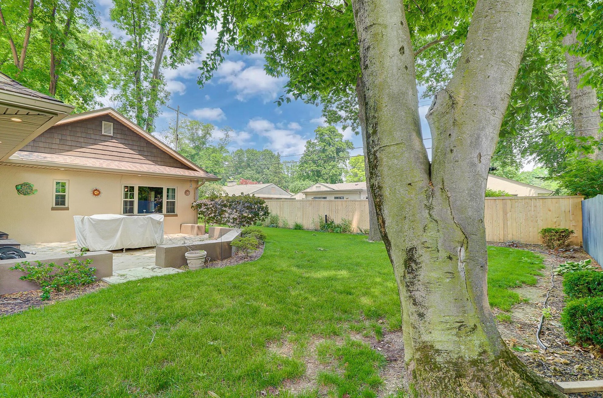 3044 Herrick Rd, Columbus OH 43221-2620 exterior