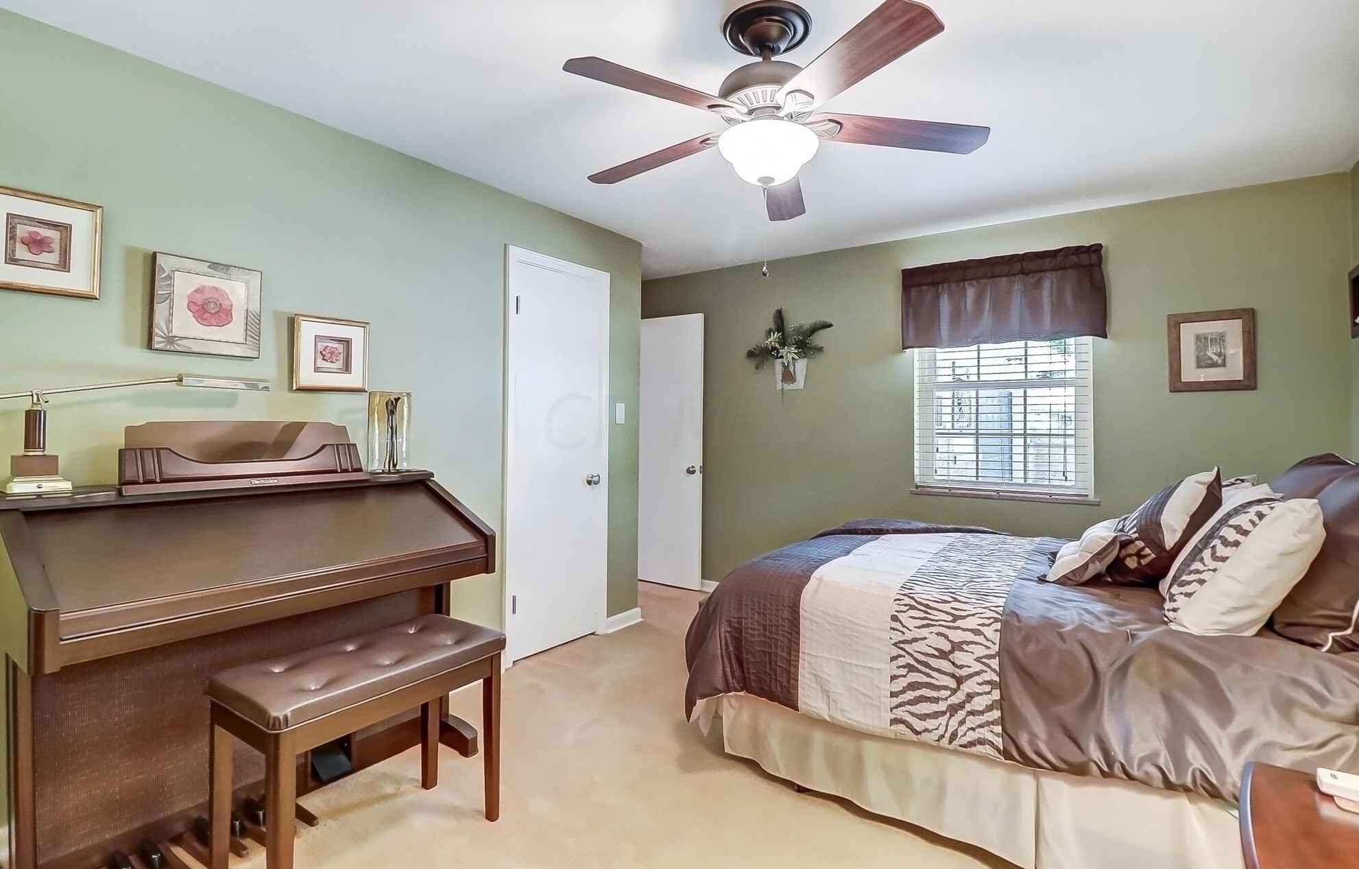 3044 Herrick Rd, Columbus OH 43221-2620 exterior