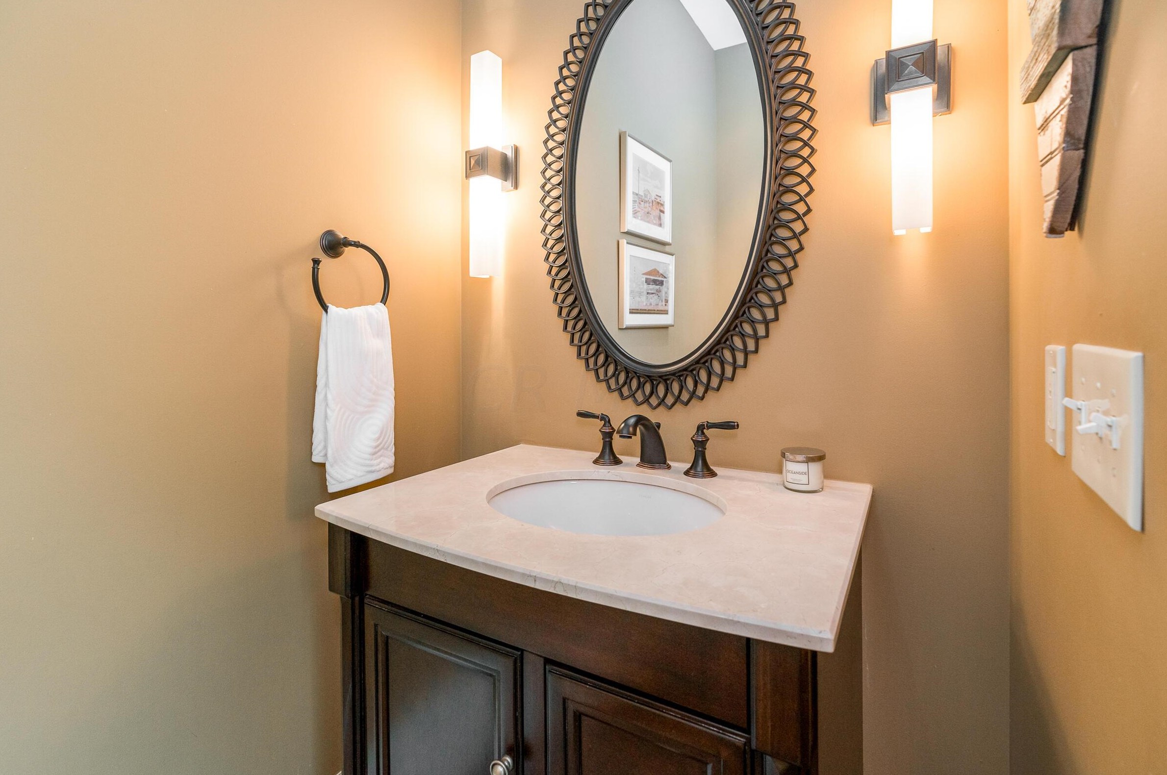 1115 Neil Ave, Columbus OH 43201-3118 exterior