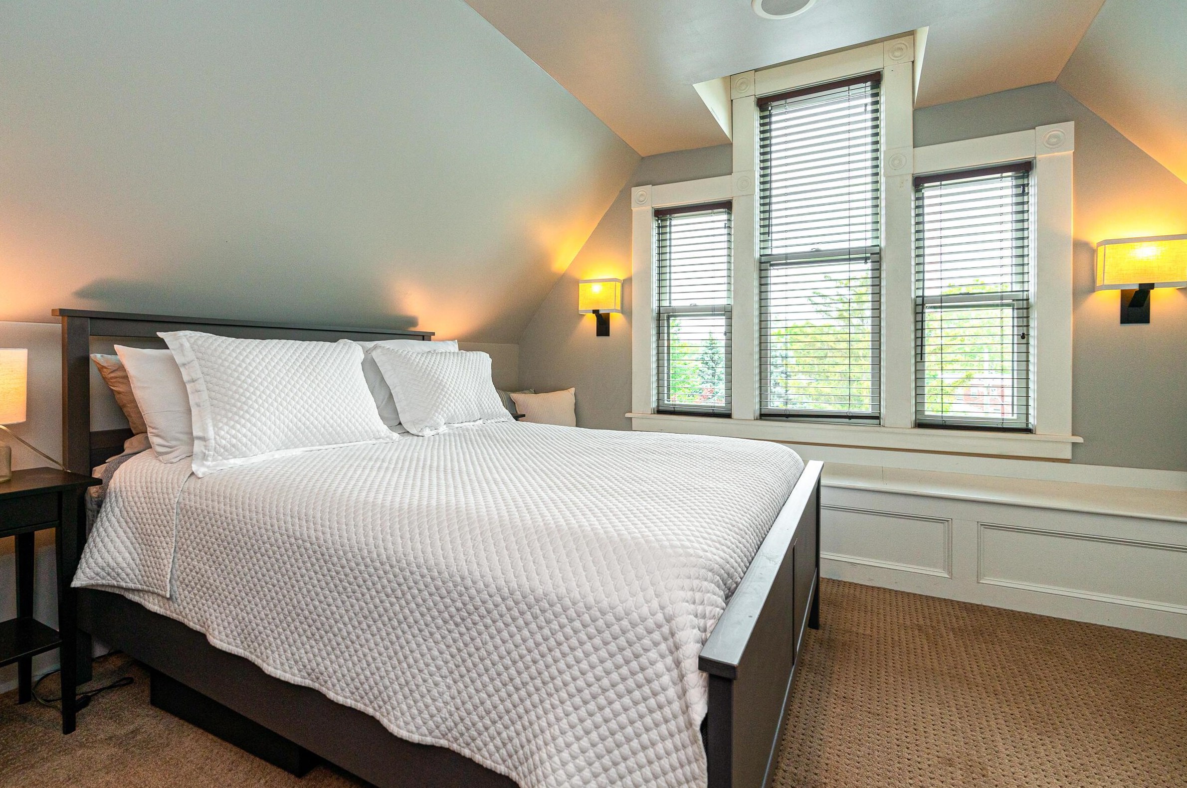 1115 Neil Ave, Columbus OH 43201-3118 exterior