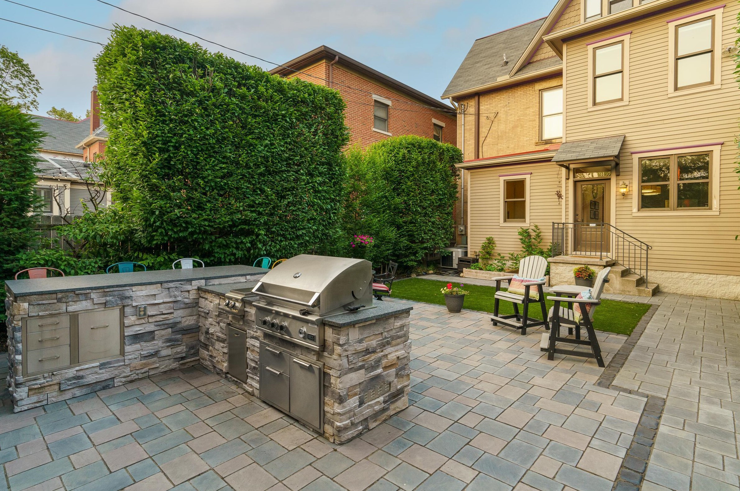 1115 Neil Ave, Columbus OH 43201-3118 exterior