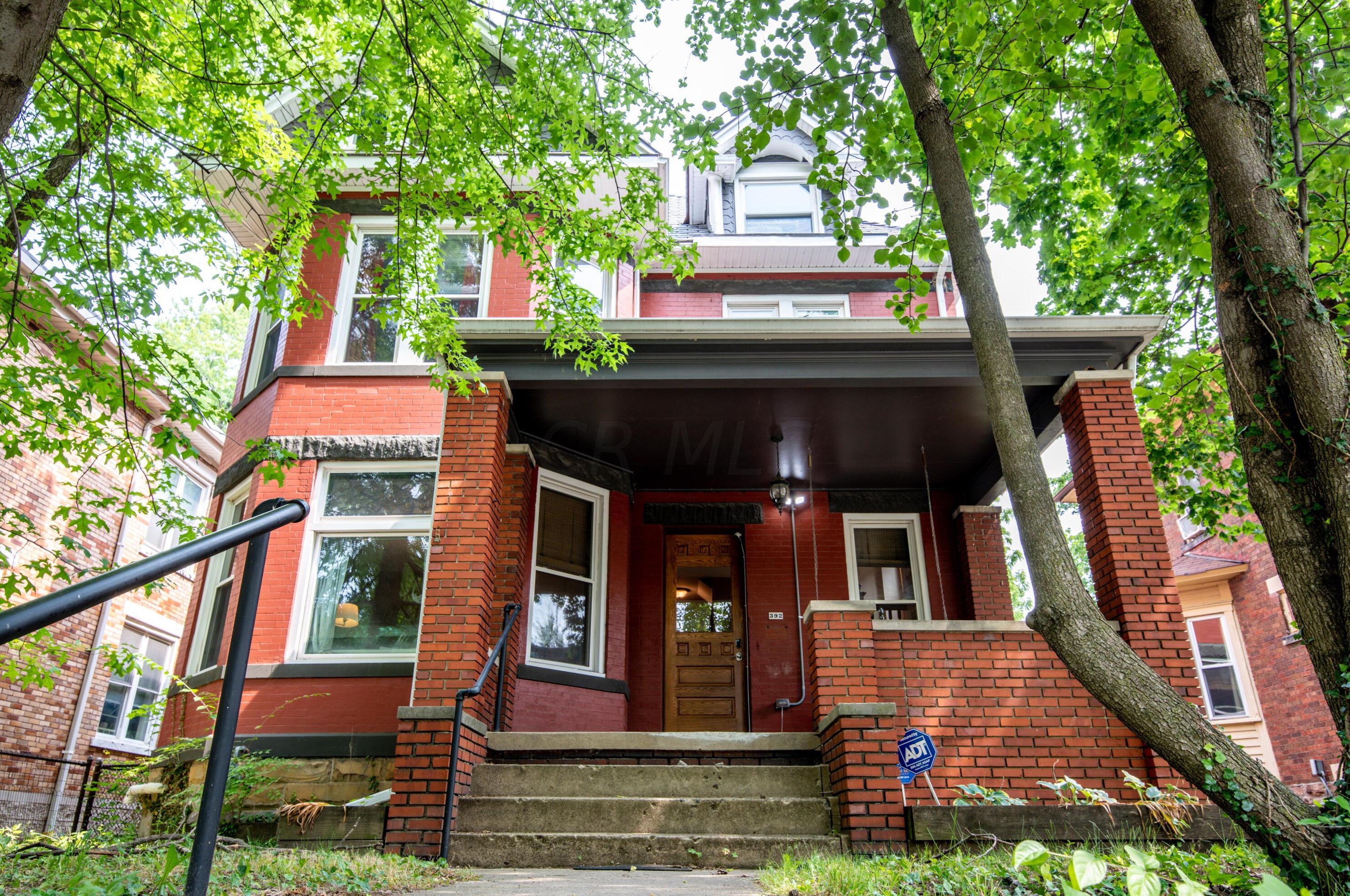 392 Alden Ave, Columbus, OH 43201-1393