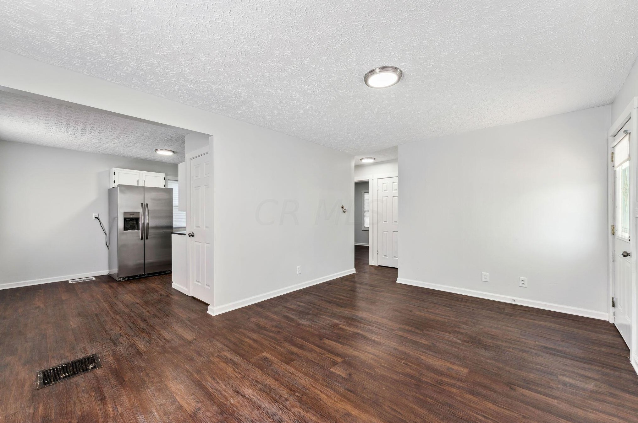 1261 Lenore Ave, Columbus OH 43224-3359 exterior