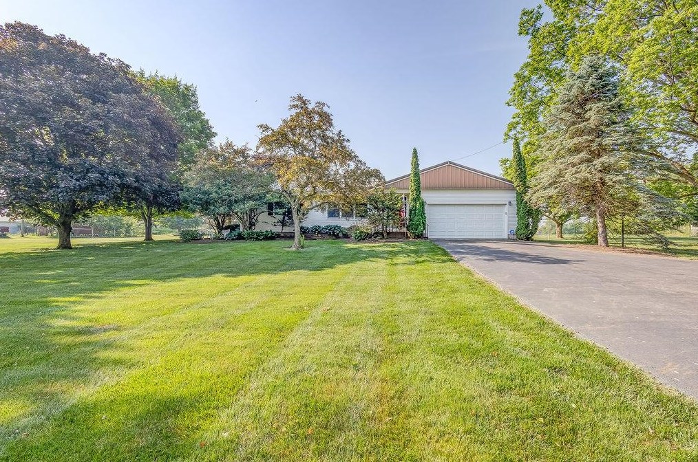 11860 Green Valley Rd, Mount Vernon, OH 43050