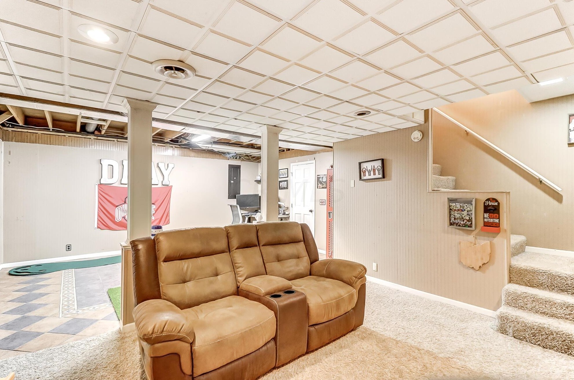 224 Clark Dr, Circleville OH  43113-2408 exterior