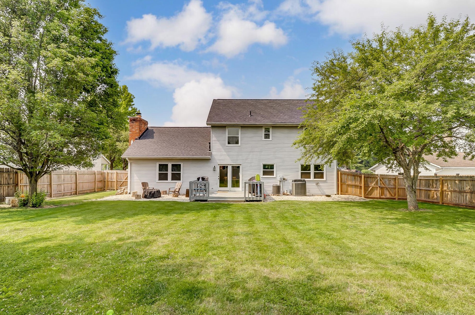 224 Clark Dr, Circleville OH  43113-2408 exterior