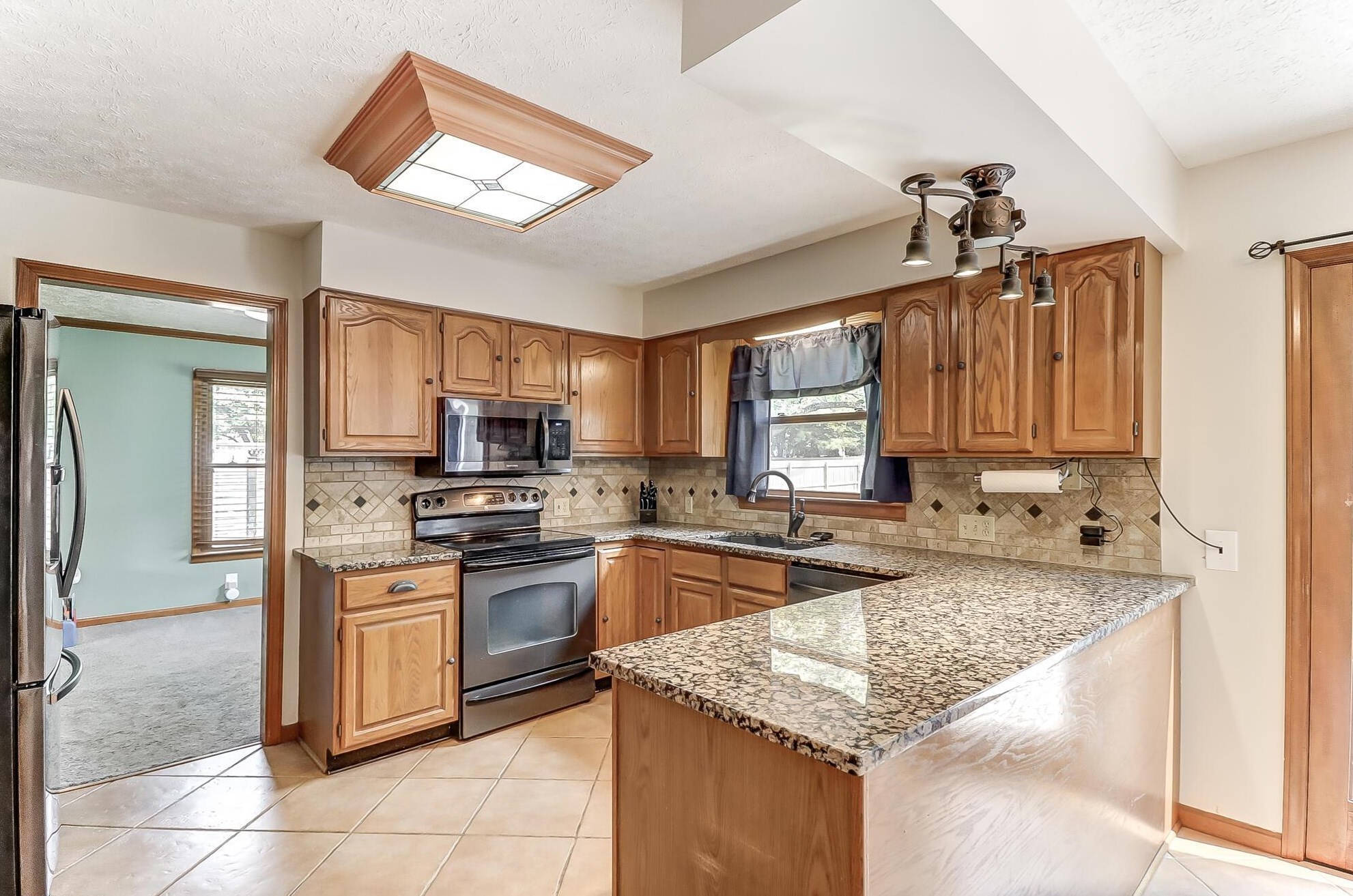 224 Clark Dr, Circleville OH  43113-2408 exterior