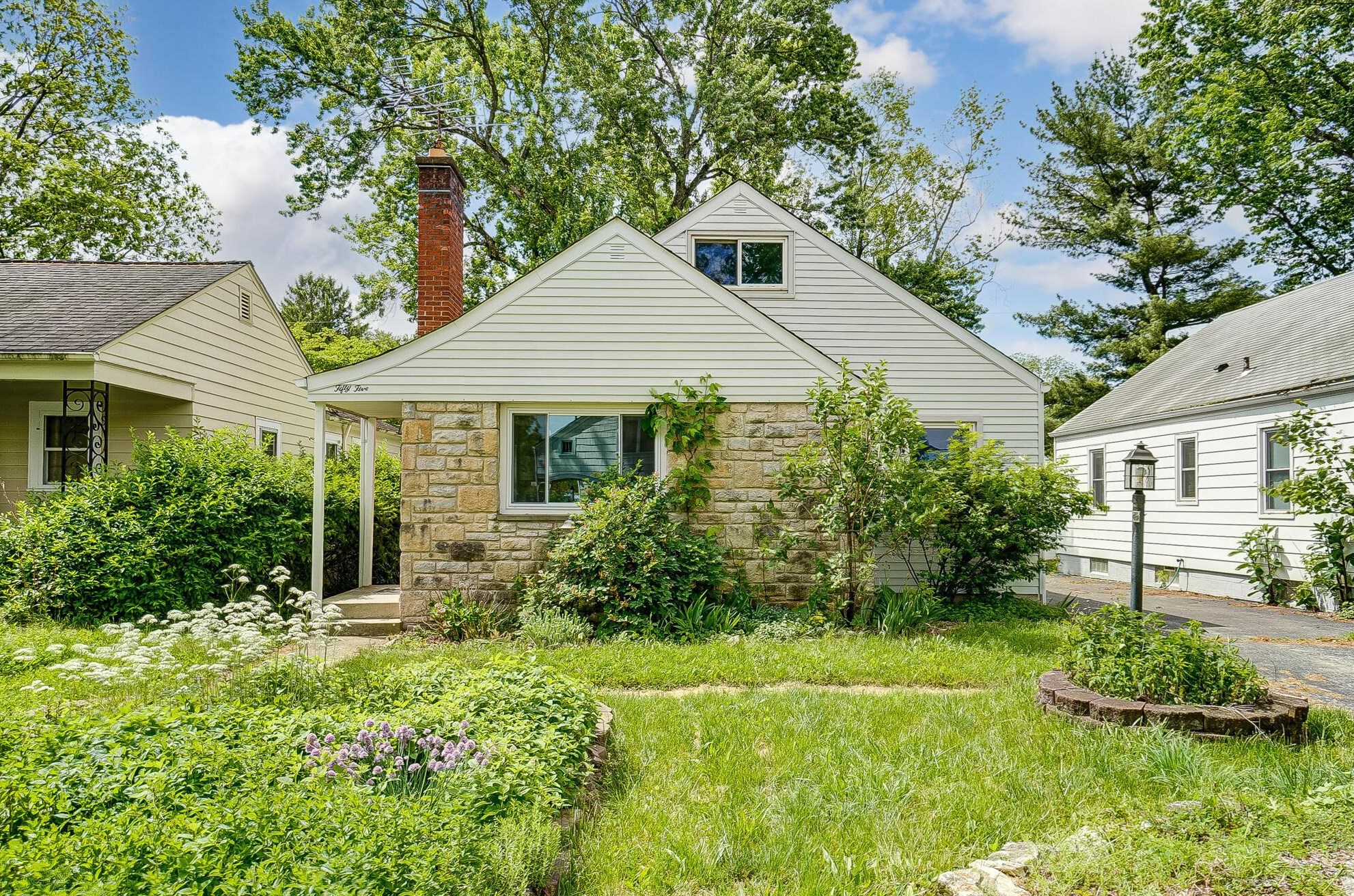 55 Leland Ave, Columbus, OH 43214-1511
