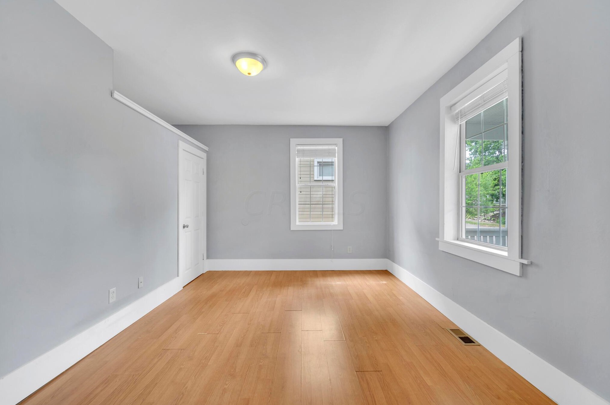 2137 Indiana Ave, Columbus OH  43201-1309 exterior