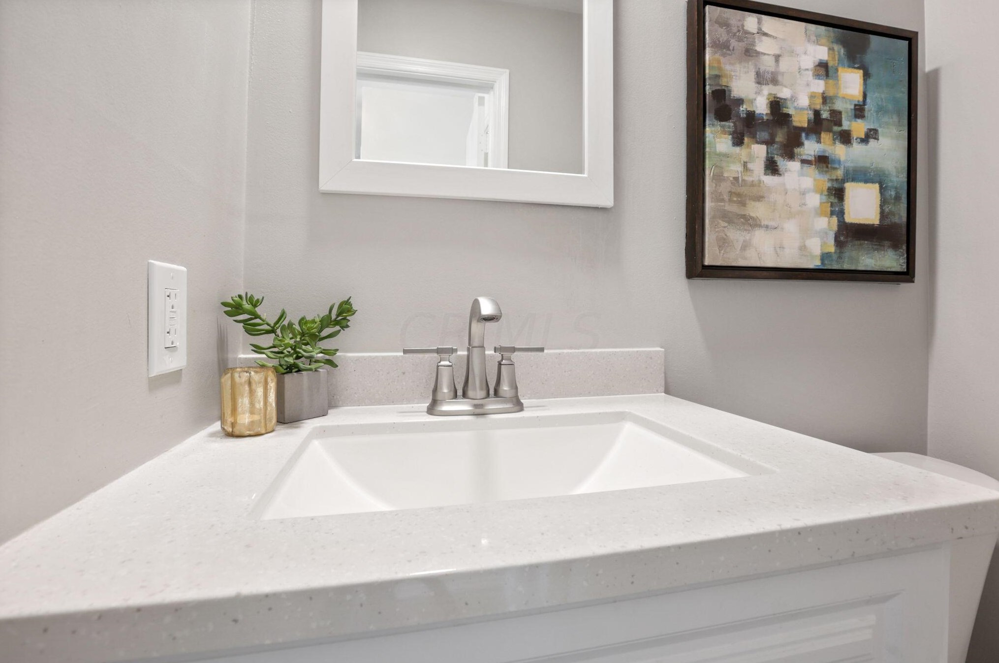 4280 Chaucer Ln, Columbus OH 43220-4055 exterior