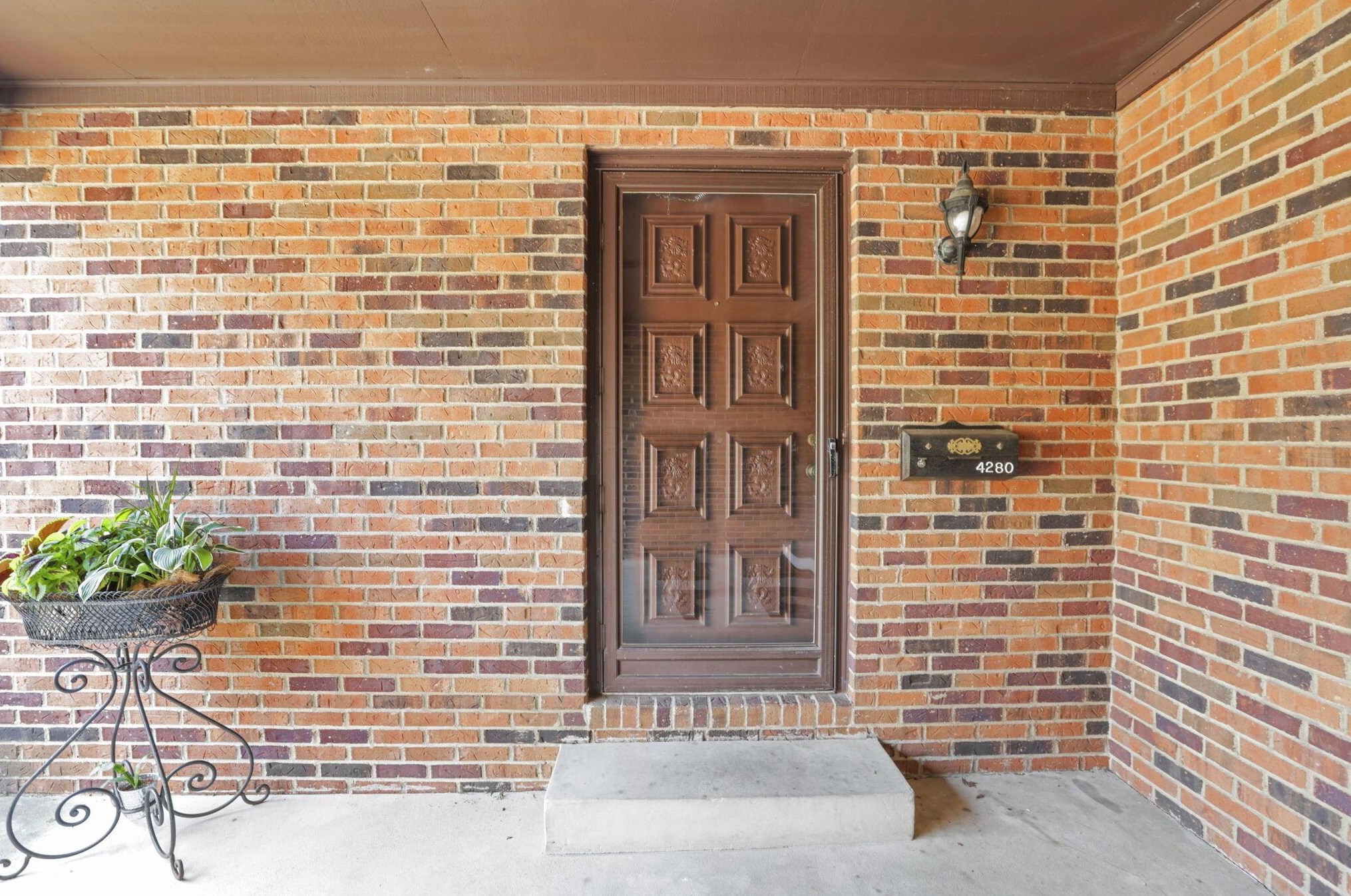 4280 Chaucer Ln, Columbus OH 43220-4055 exterior