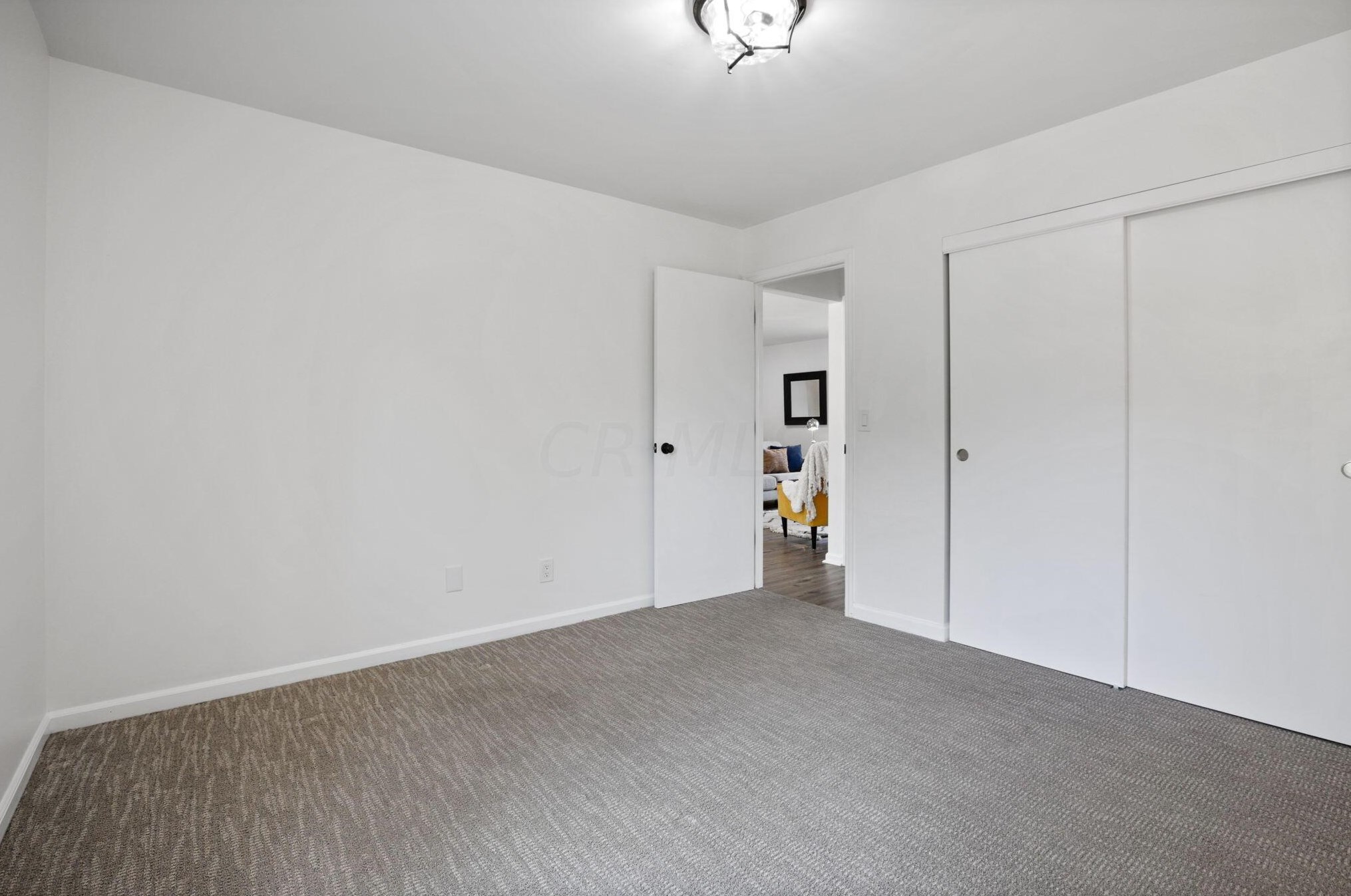 4280 Chaucer Ln, Columbus OH 43220-4055 exterior