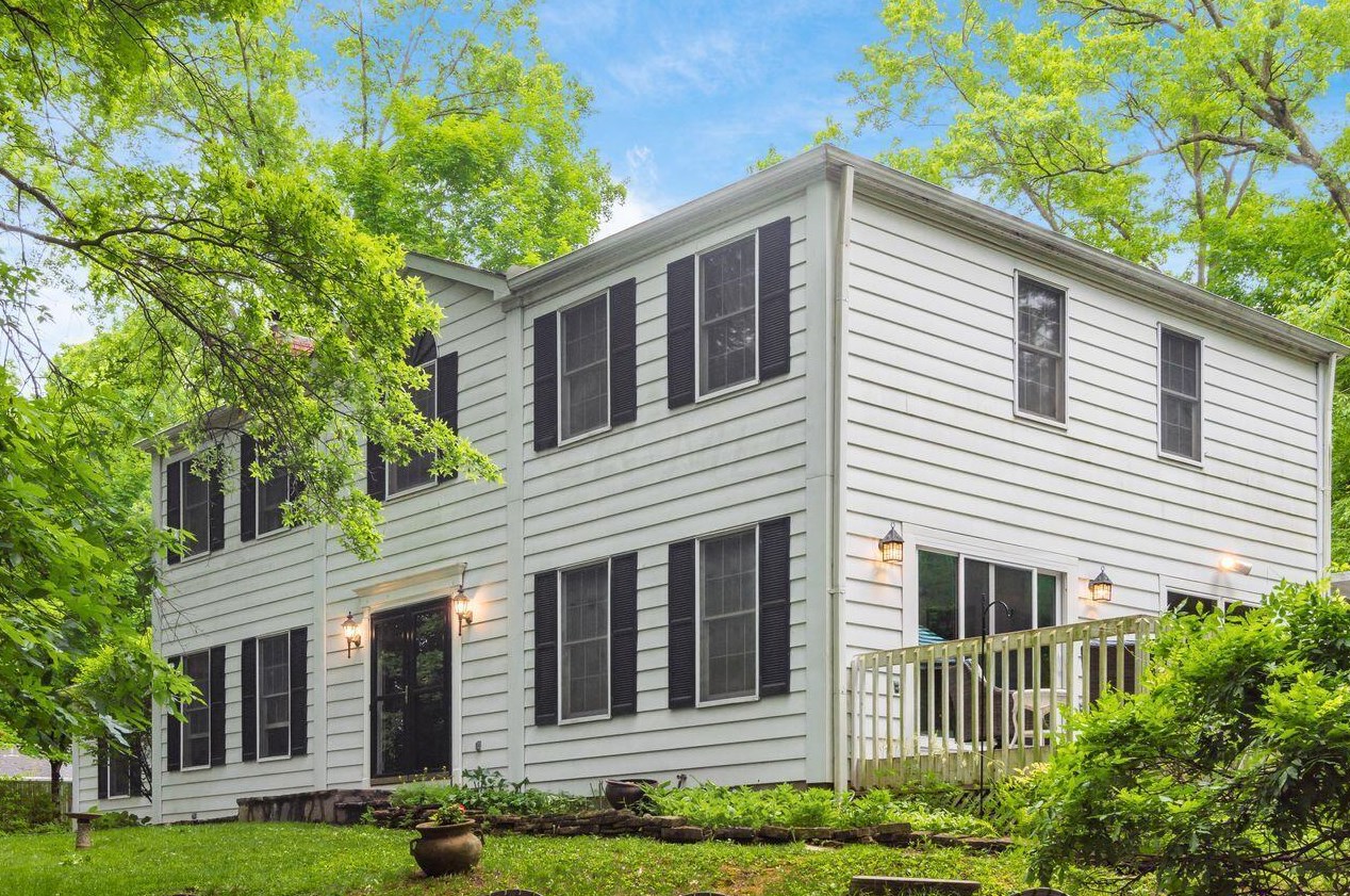 4704 Knotty Knolls Dr, Columbus, OH 43230-1117