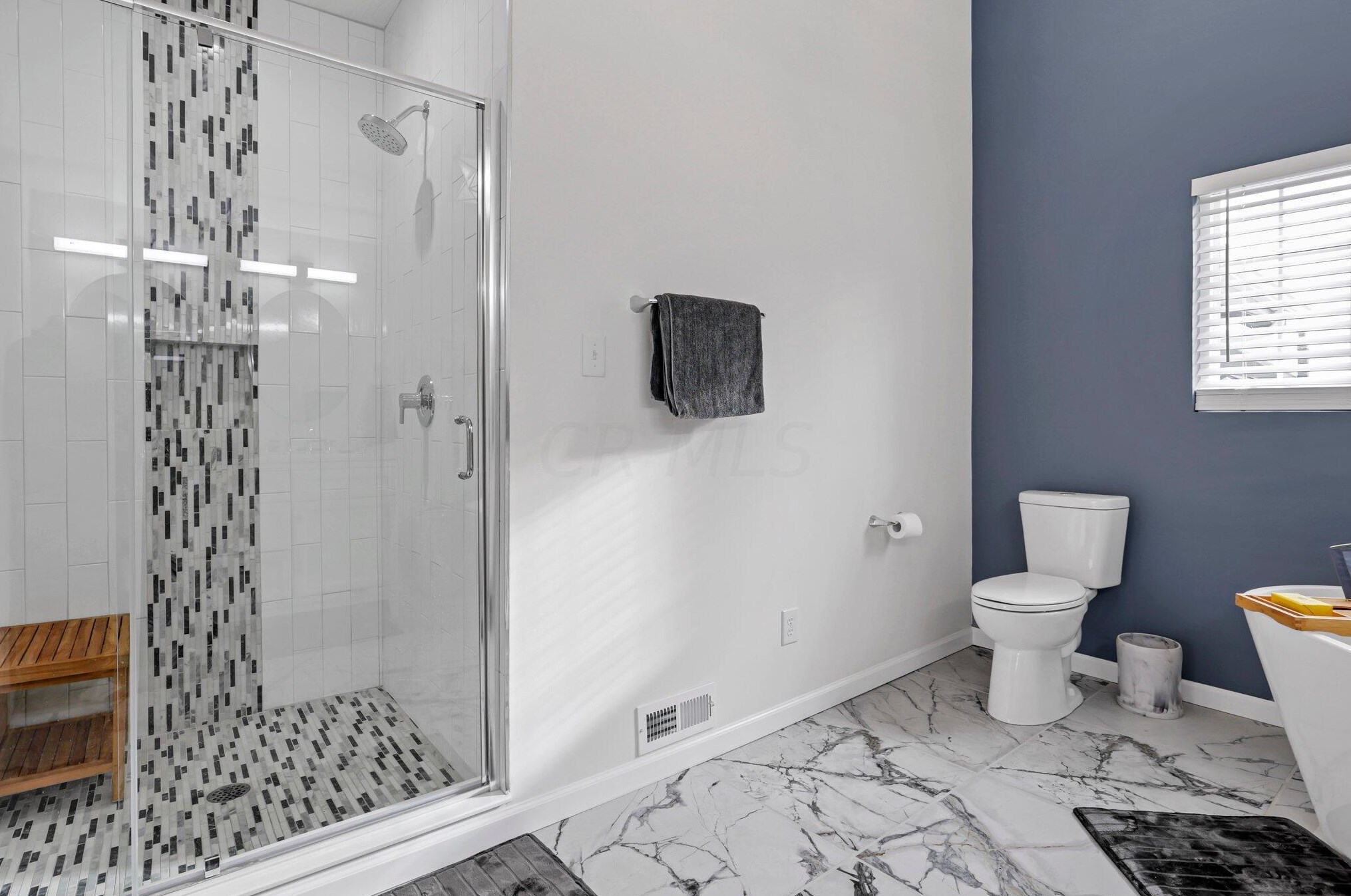 165 Frebis Ave, Columbus OH 43206-3725 exterior