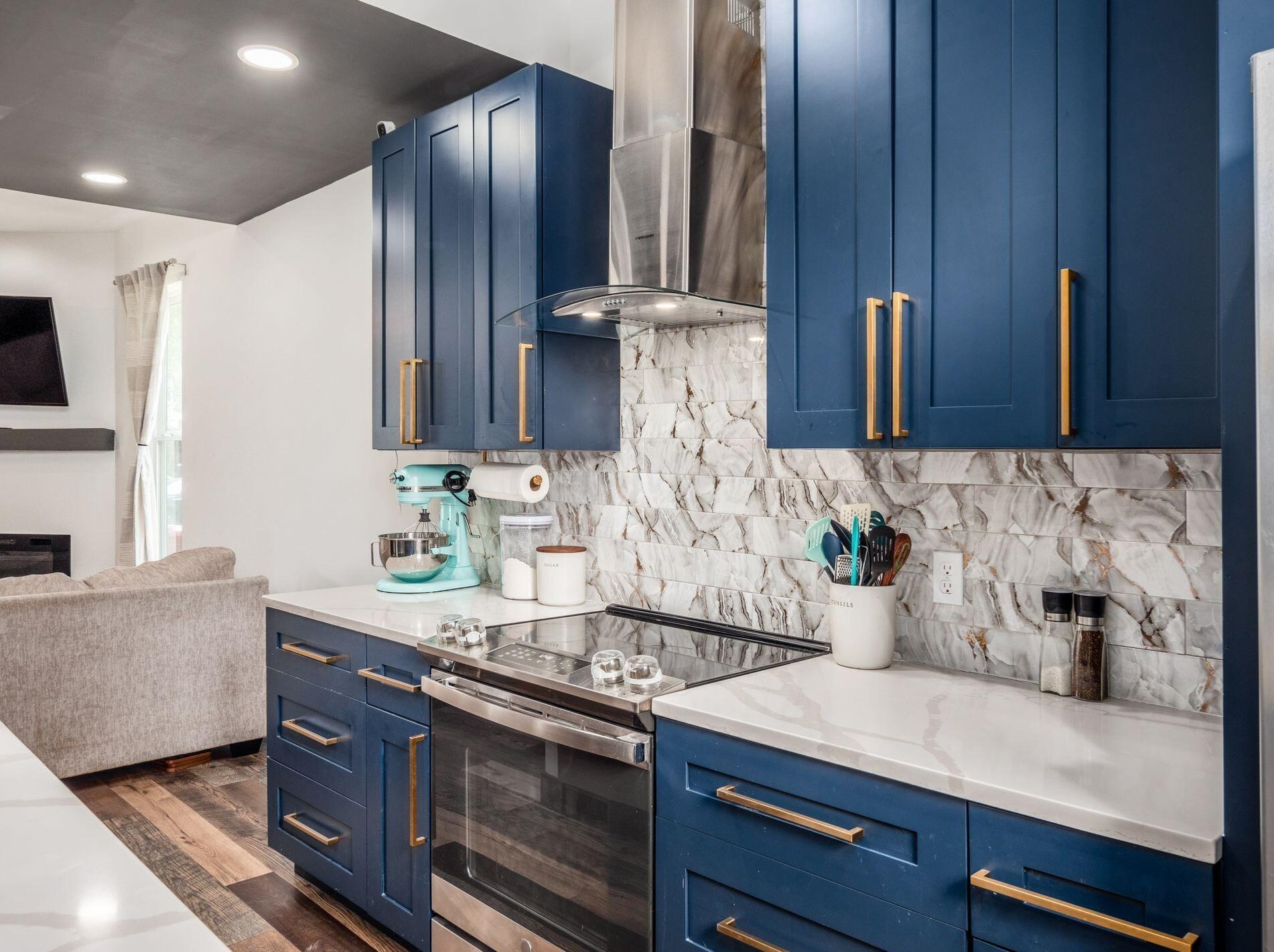 1266 Atcheson St, Columbus OH 43203-1116 exterior