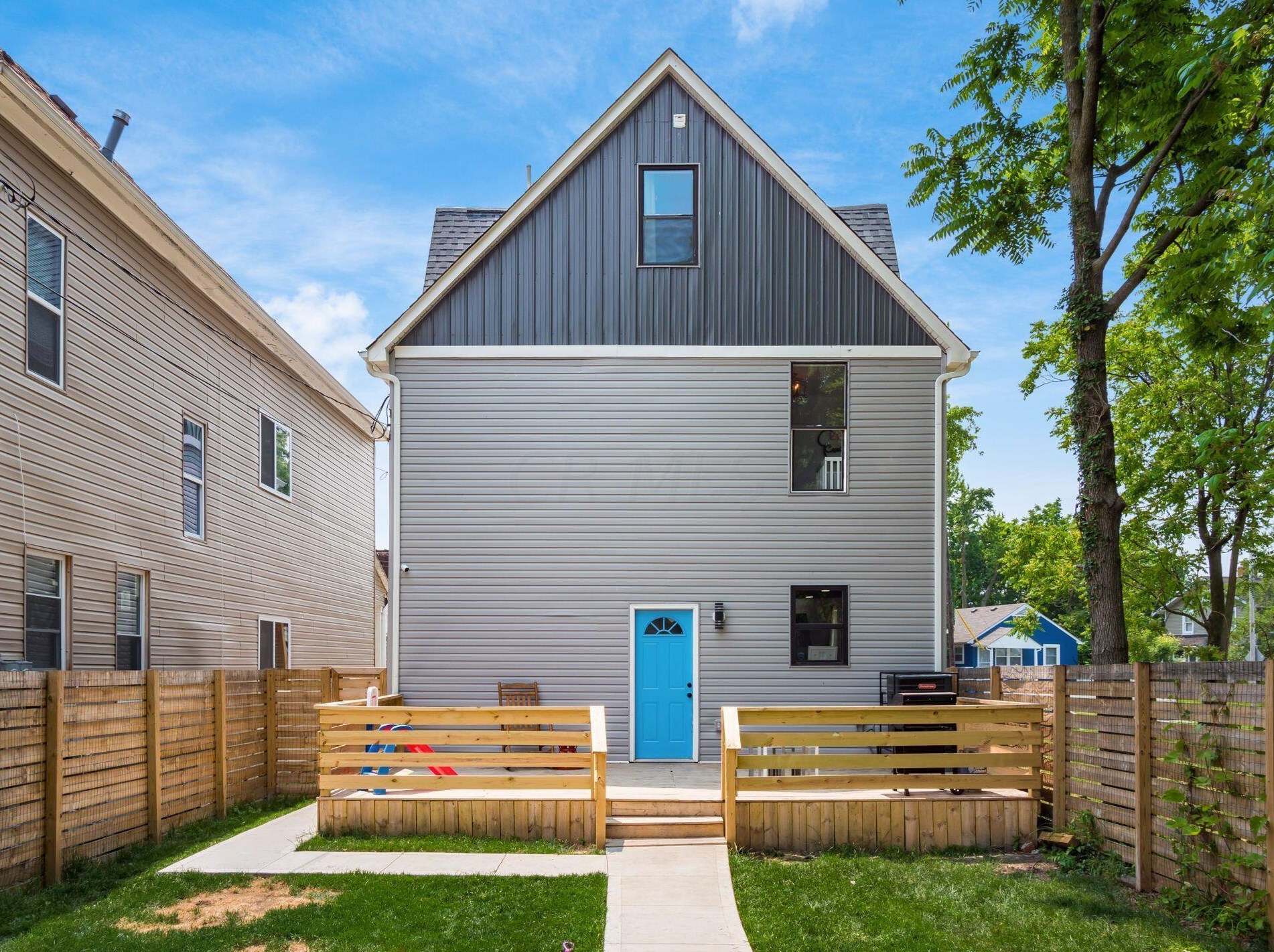 1266 Atcheson St, Columbus OH 43203-1116 exterior