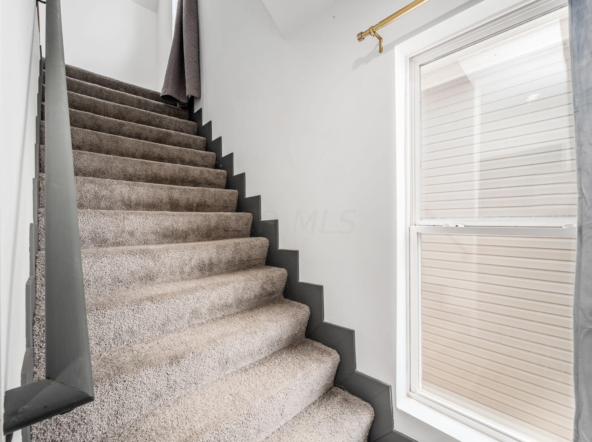 1266 Atcheson St, Columbus OH 43203-1116 exterior