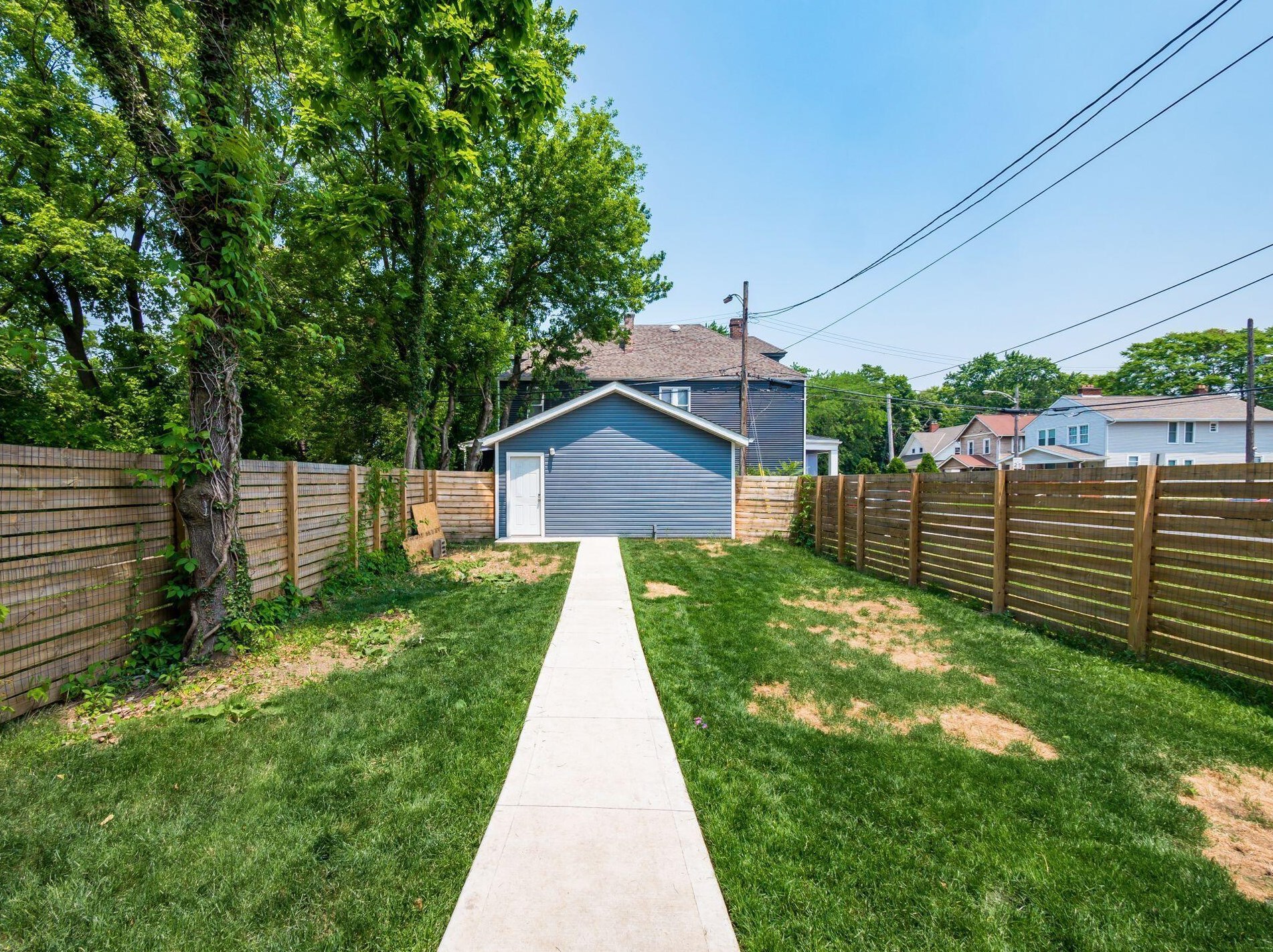 1266 Atcheson St, Columbus OH 43203-1116 exterior