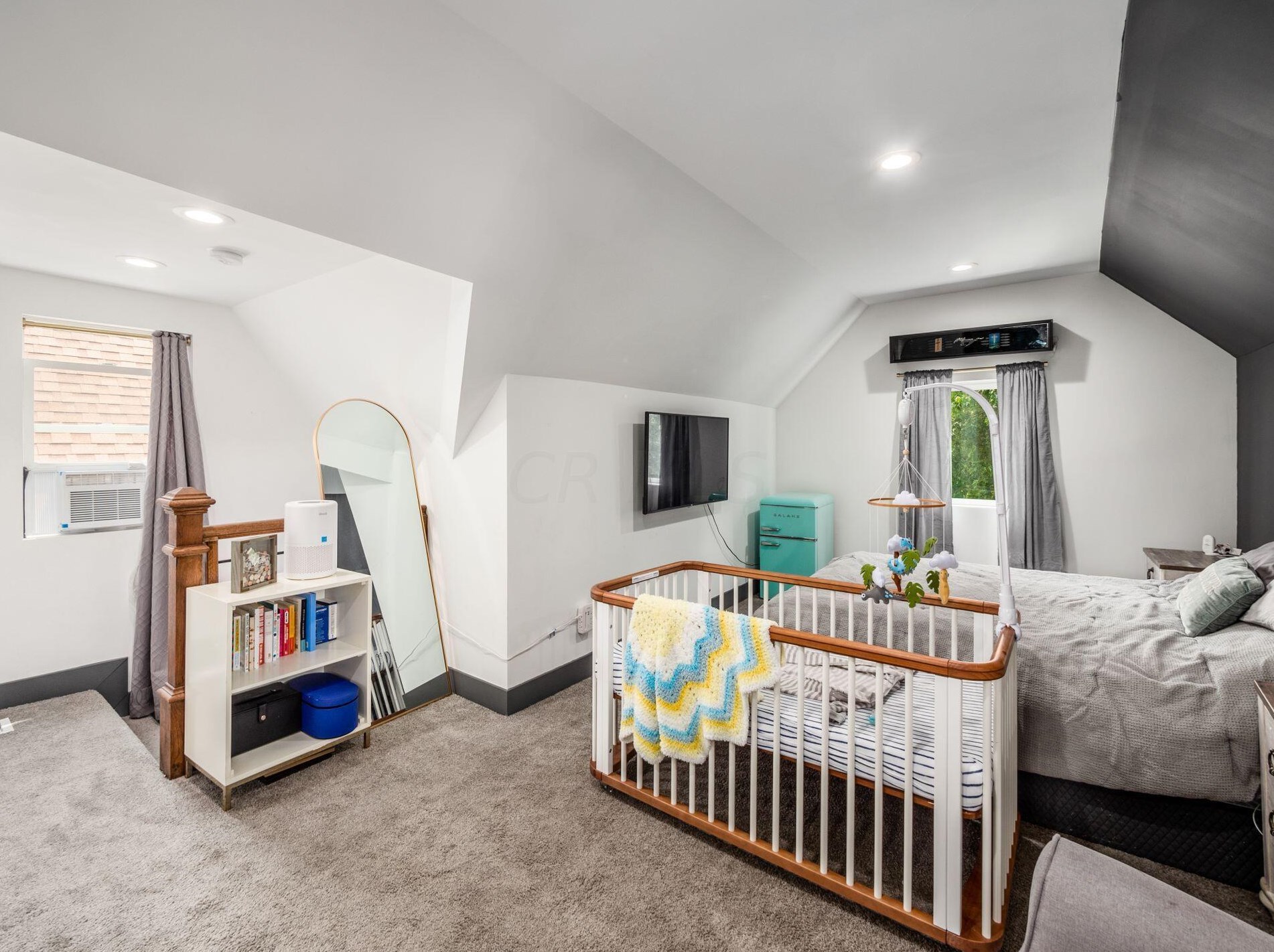 1266 Atcheson St, Columbus OH 43203-1116 exterior