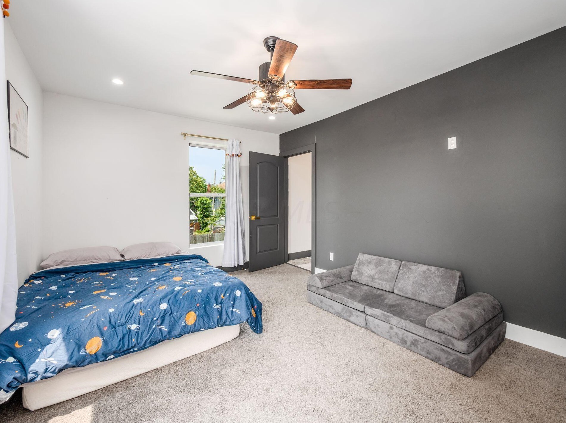 1266 Atcheson St, Columbus OH 43203-1116 exterior