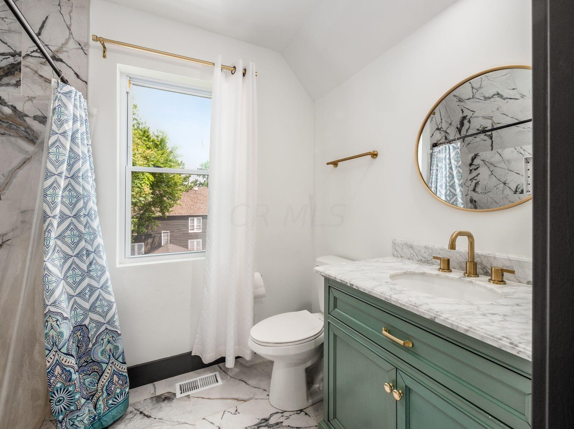 1266 Atcheson St, Columbus OH 43203-1116 exterior