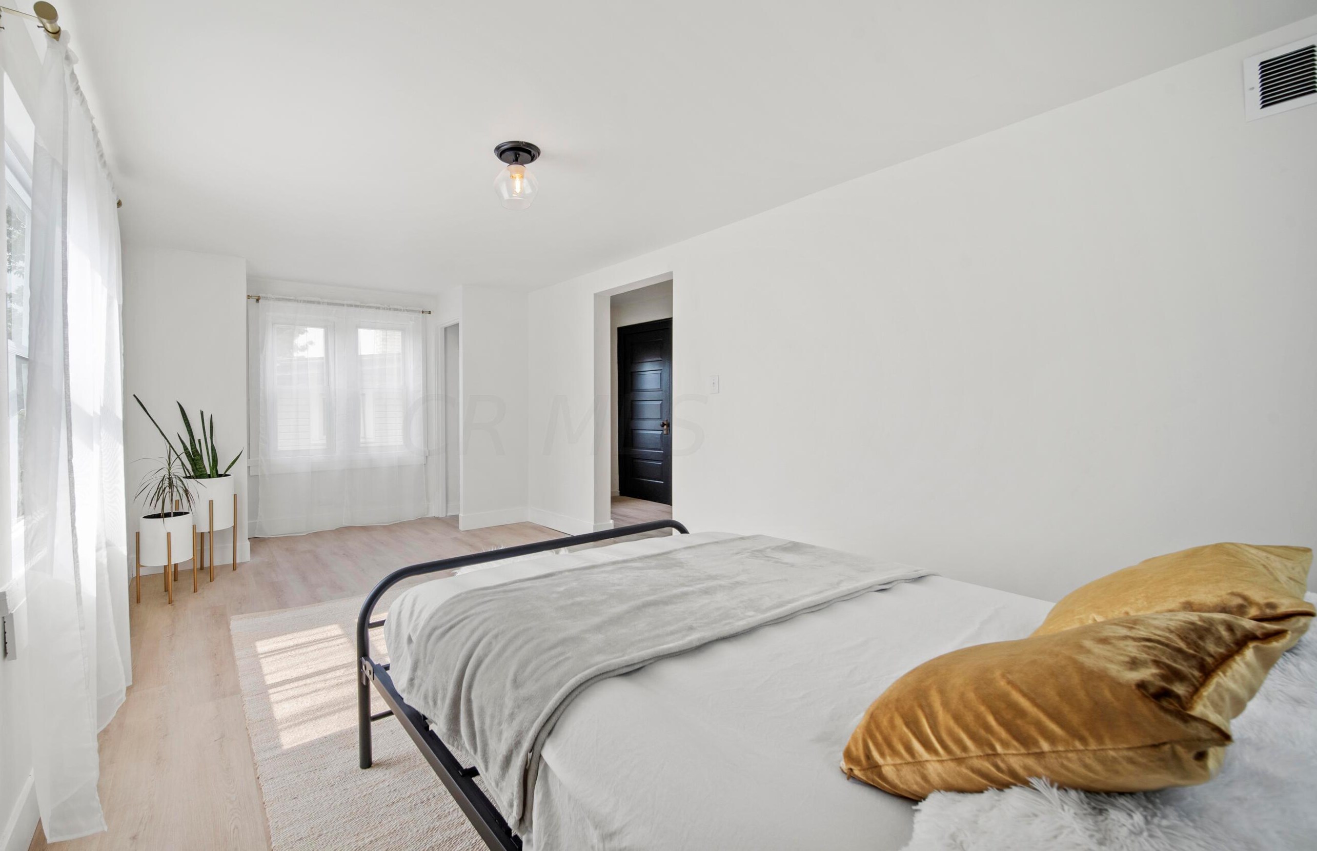 205 Oakley Ave, Columbus OH  43204-3218 exterior