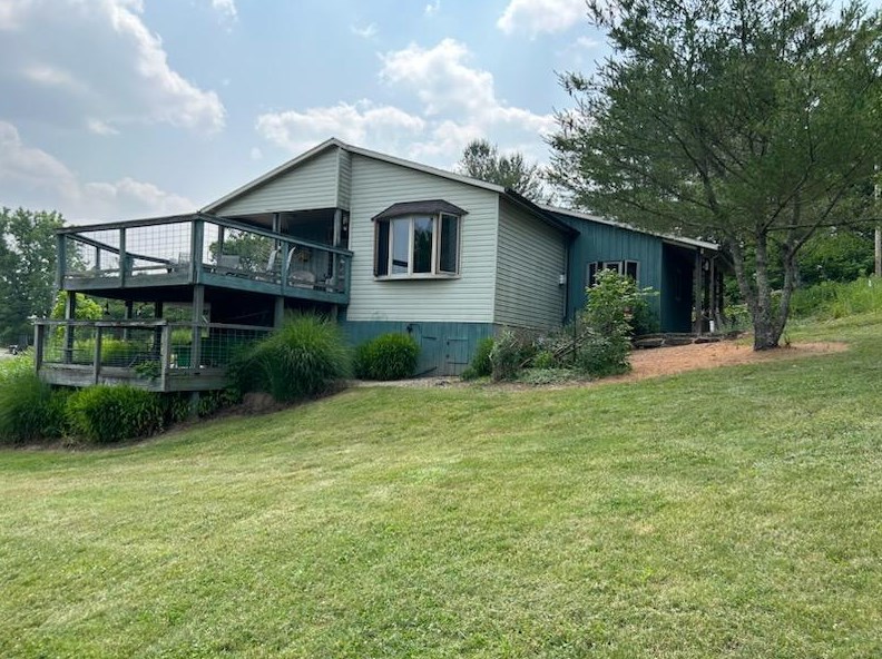 322 New England Hill Se Rd, Shawnee, OH 43782