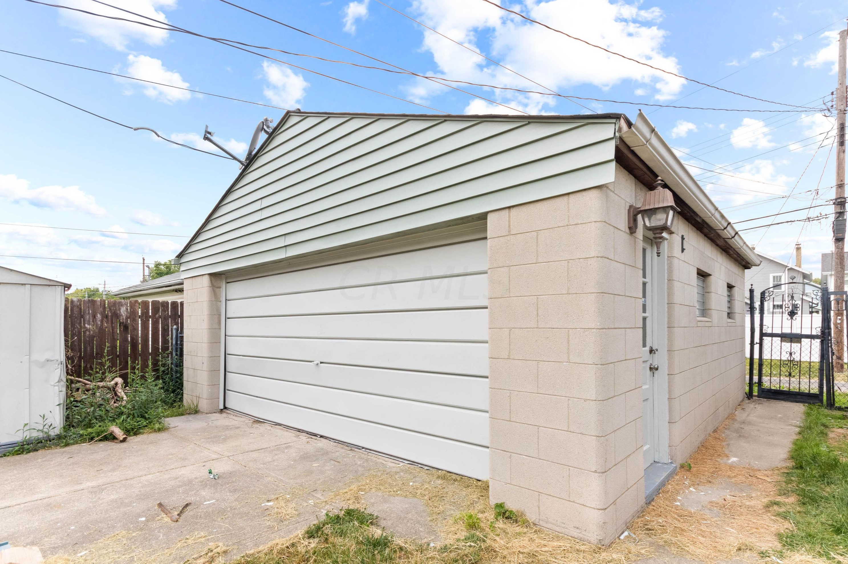 284 Southwood Ave, Columbus, OH 43207-1268