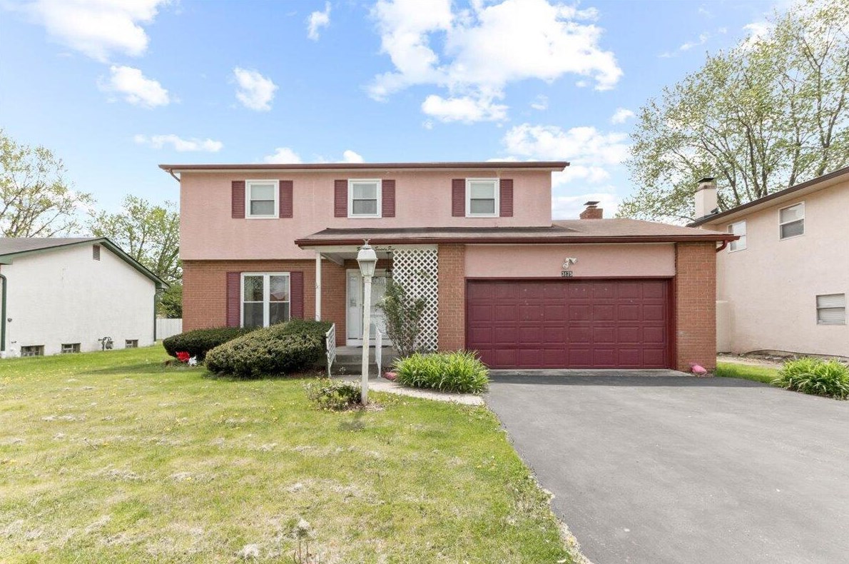 3175 Pine Valley Rd, Columbus OH  43219-1644 exterior