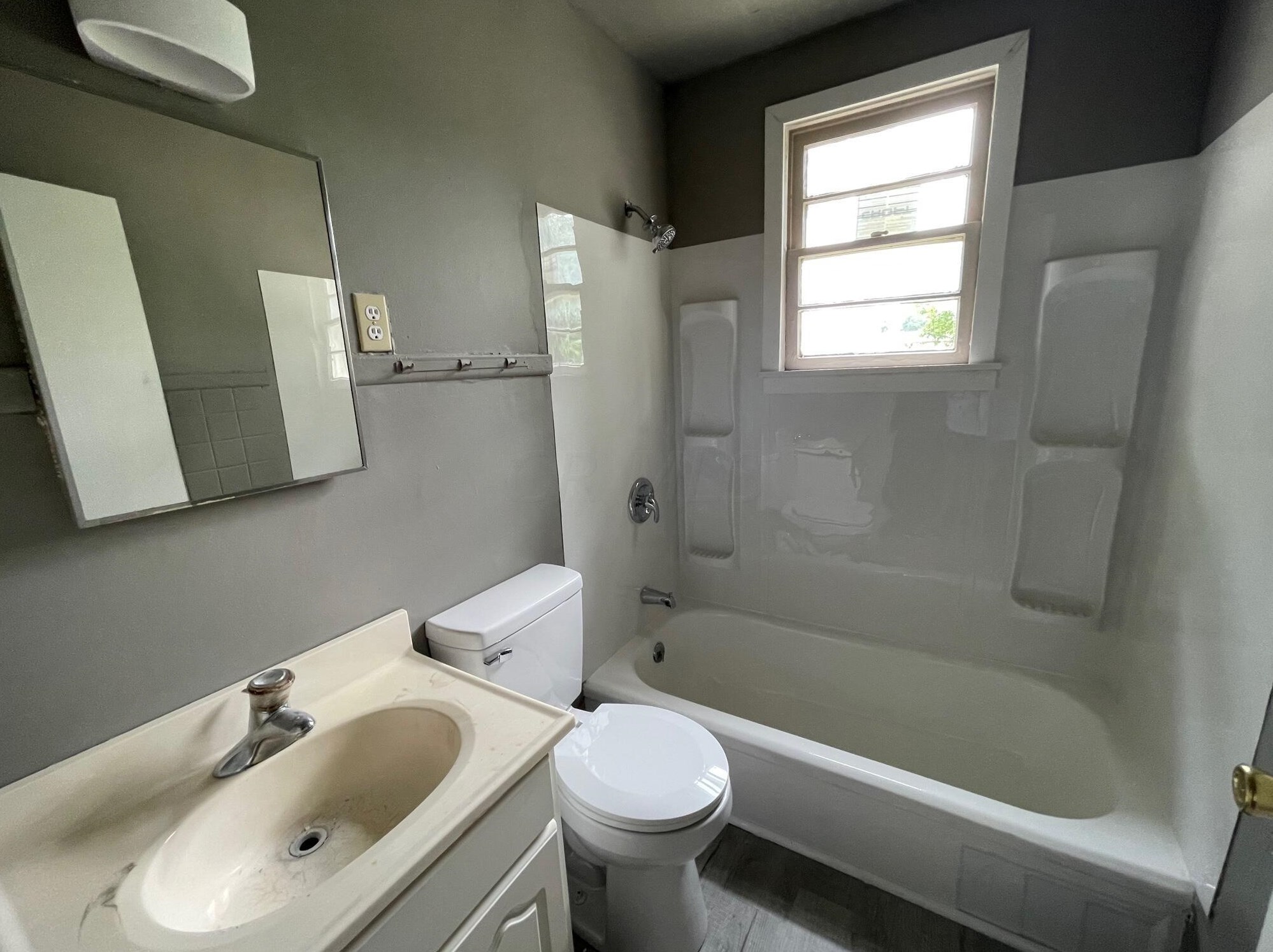 1240 Seymour Ave, Columbus OH  43206-3206 exterior