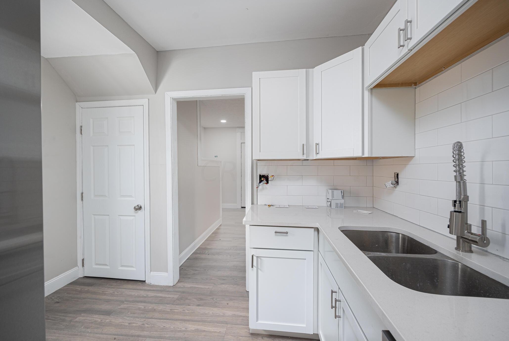 802 2 Ave, Columbus OH 43201-3761 exterior