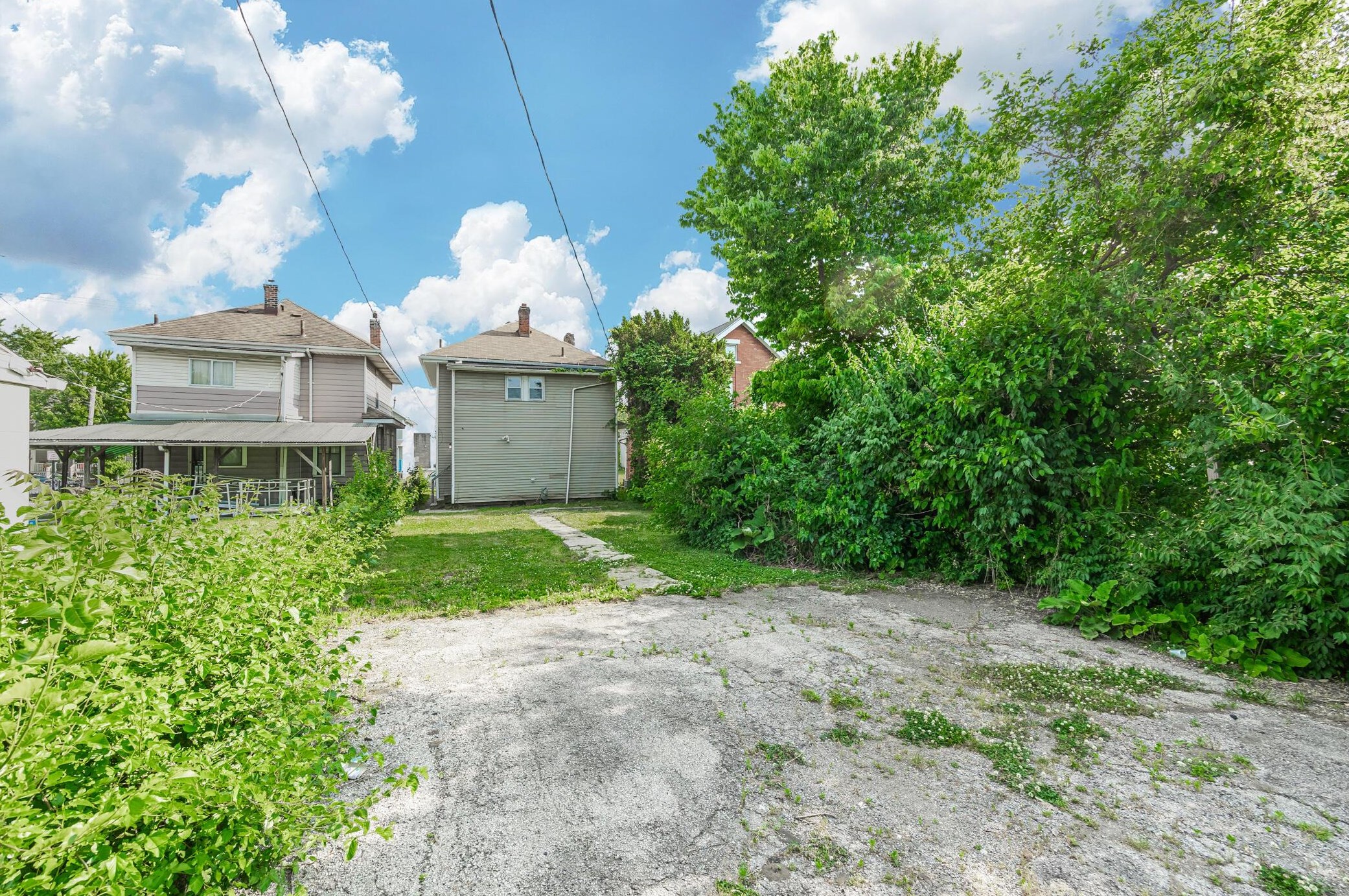 802 2 Ave, Columbus OH 43201-3761 exterior