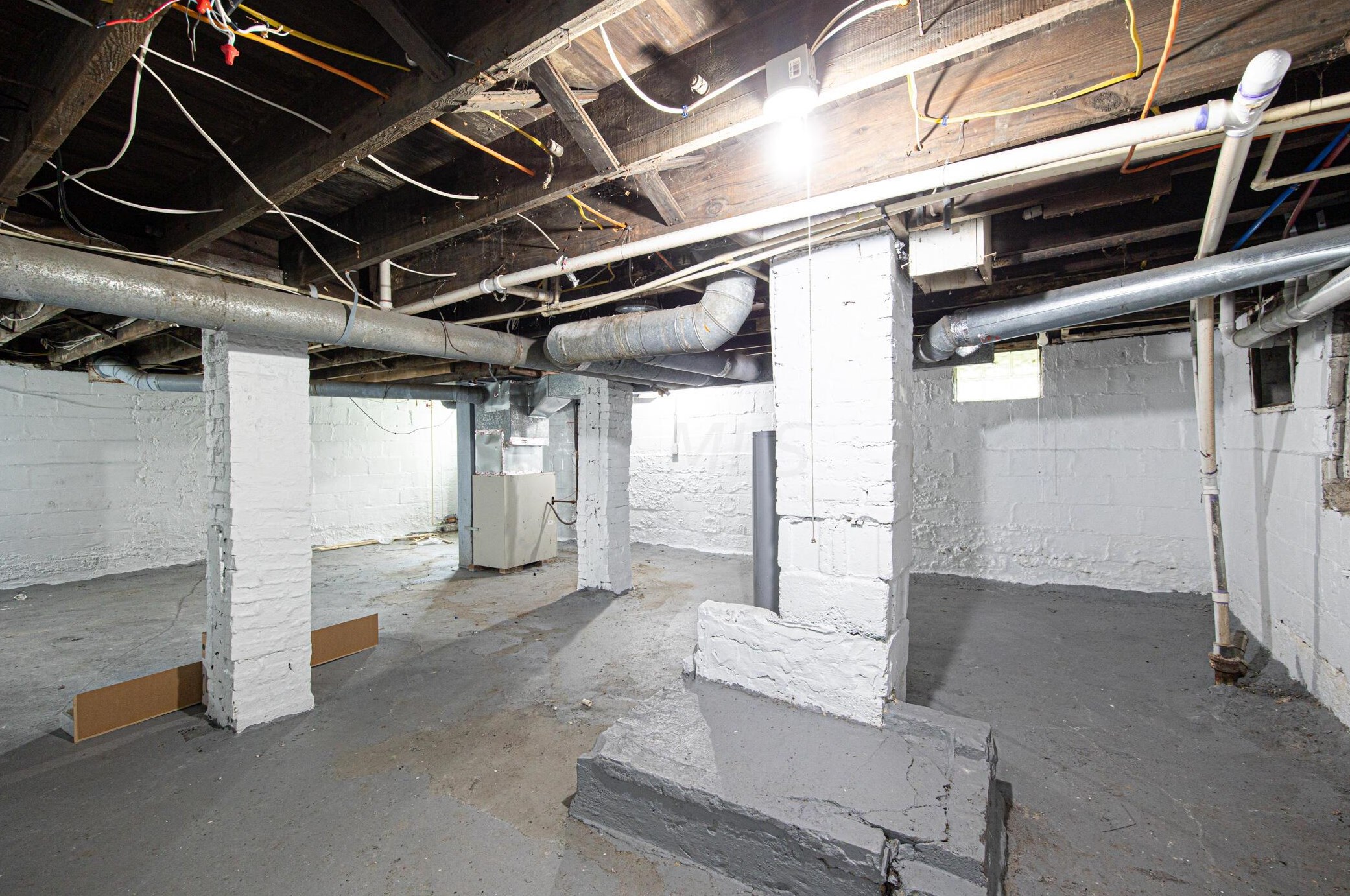 802 2 Ave, Columbus OH 43201-3761 exterior