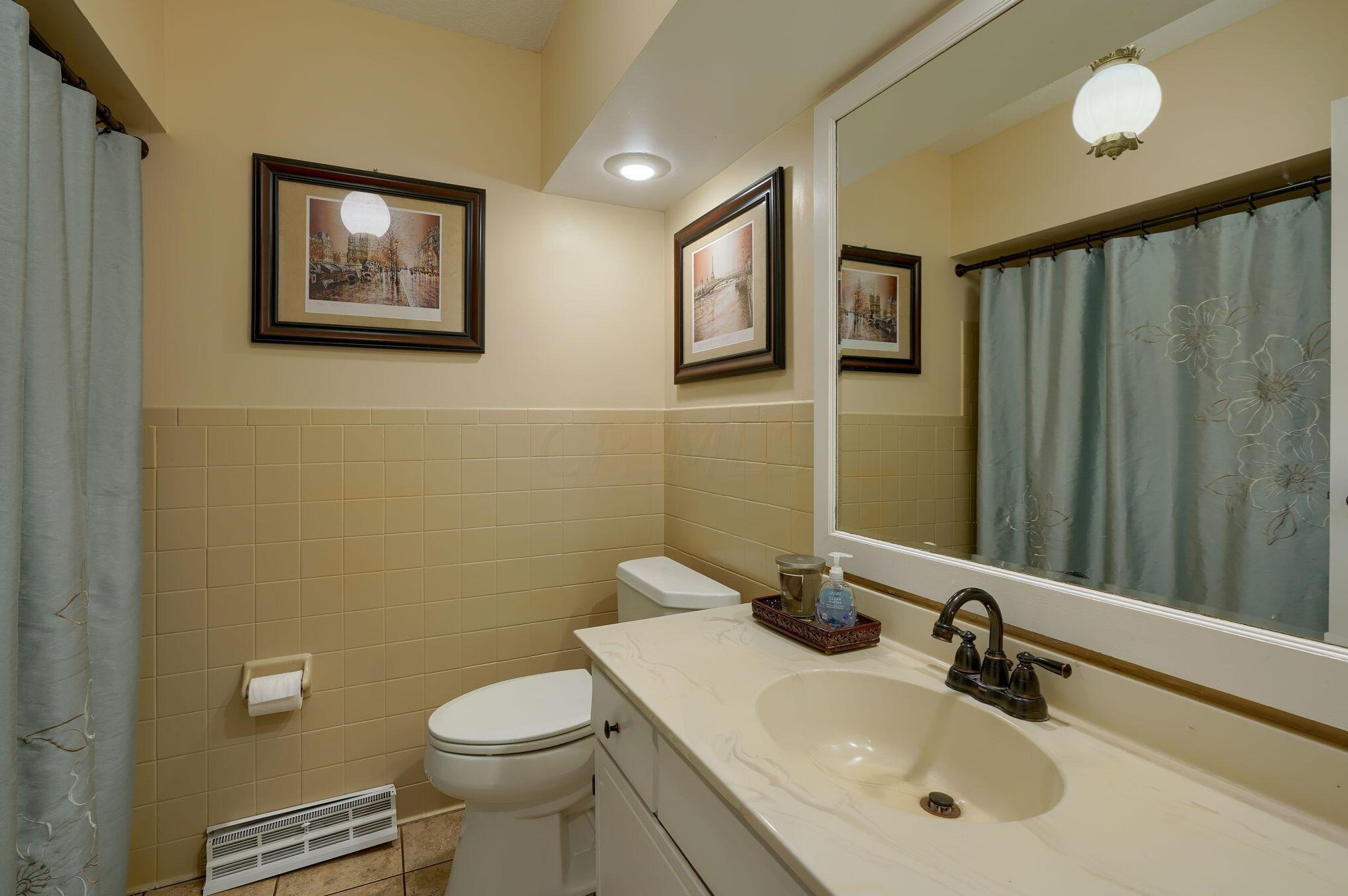 863 Gatehouse Ln, Columbus OH 43235-1731 exterior