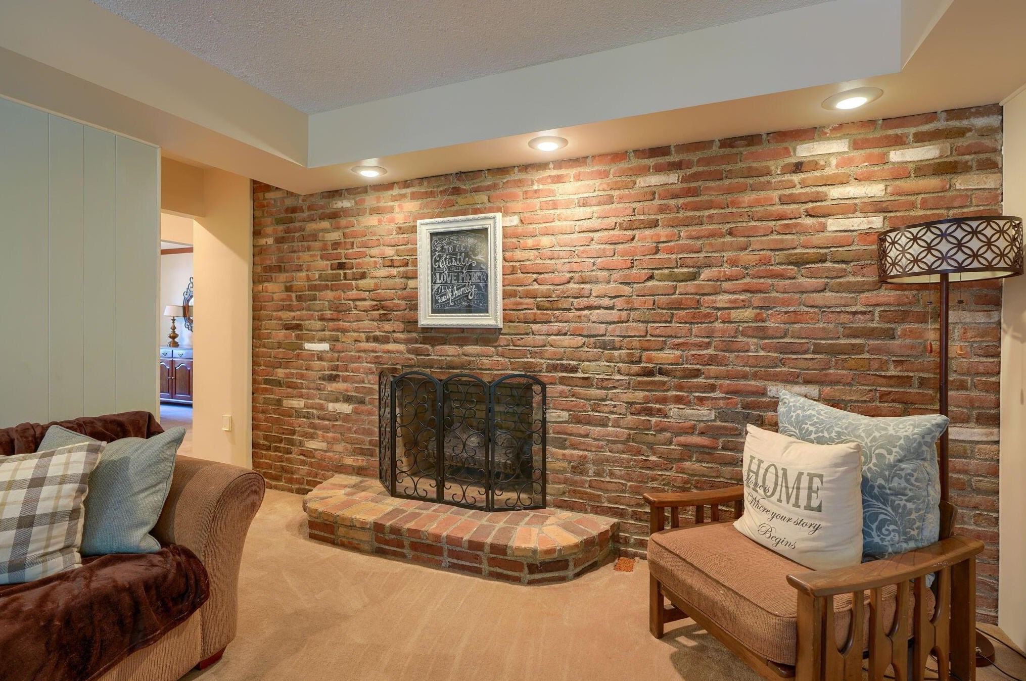 863 Gatehouse Ln, Columbus OH 43235-1731 exterior