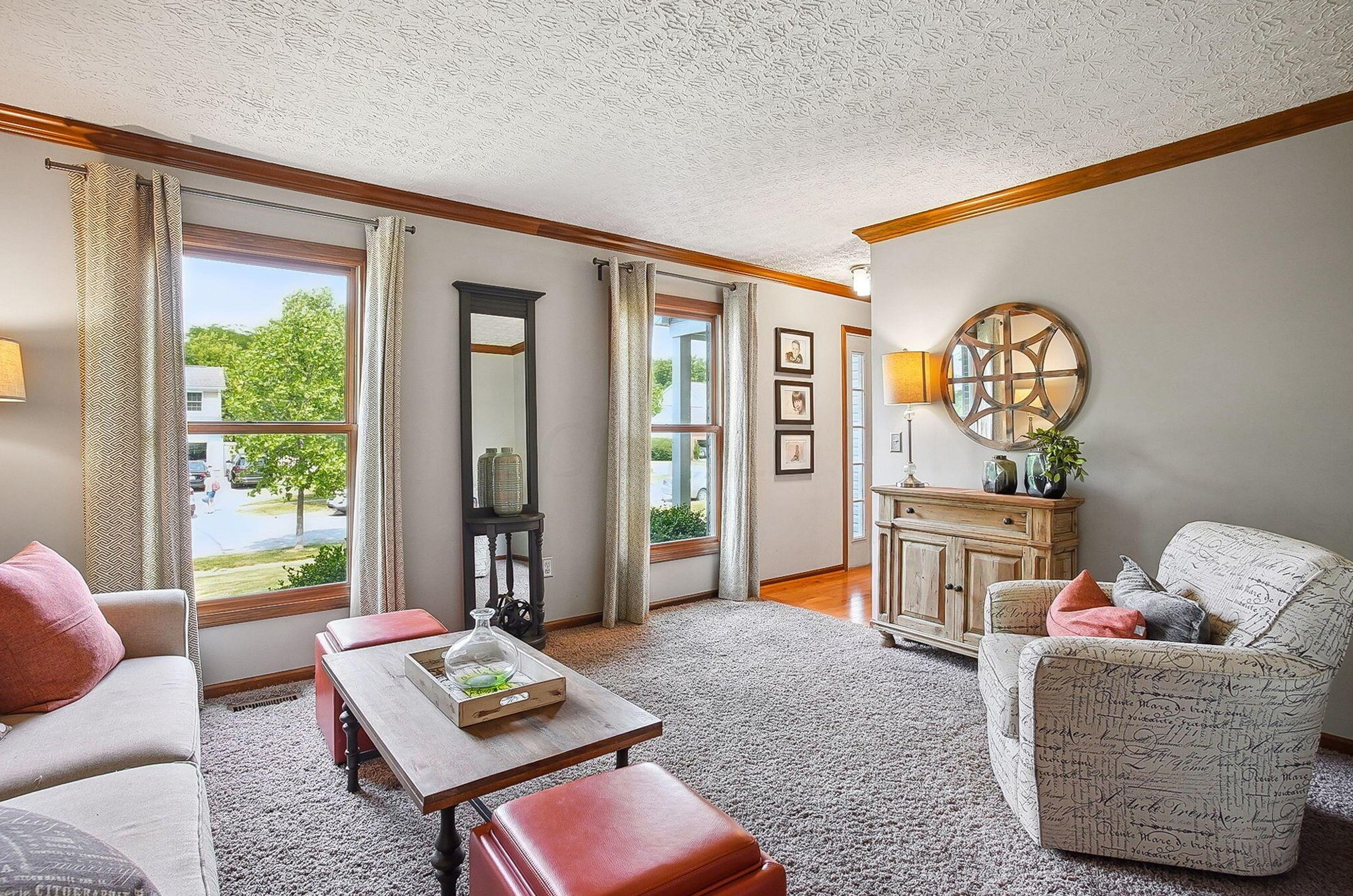 1025 Caroway Blvd, Columbus OH 43230-6214 exterior