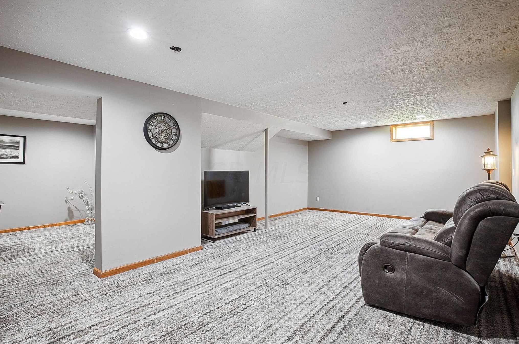 1025 Caroway Blvd, Columbus OH 43230-6214 exterior