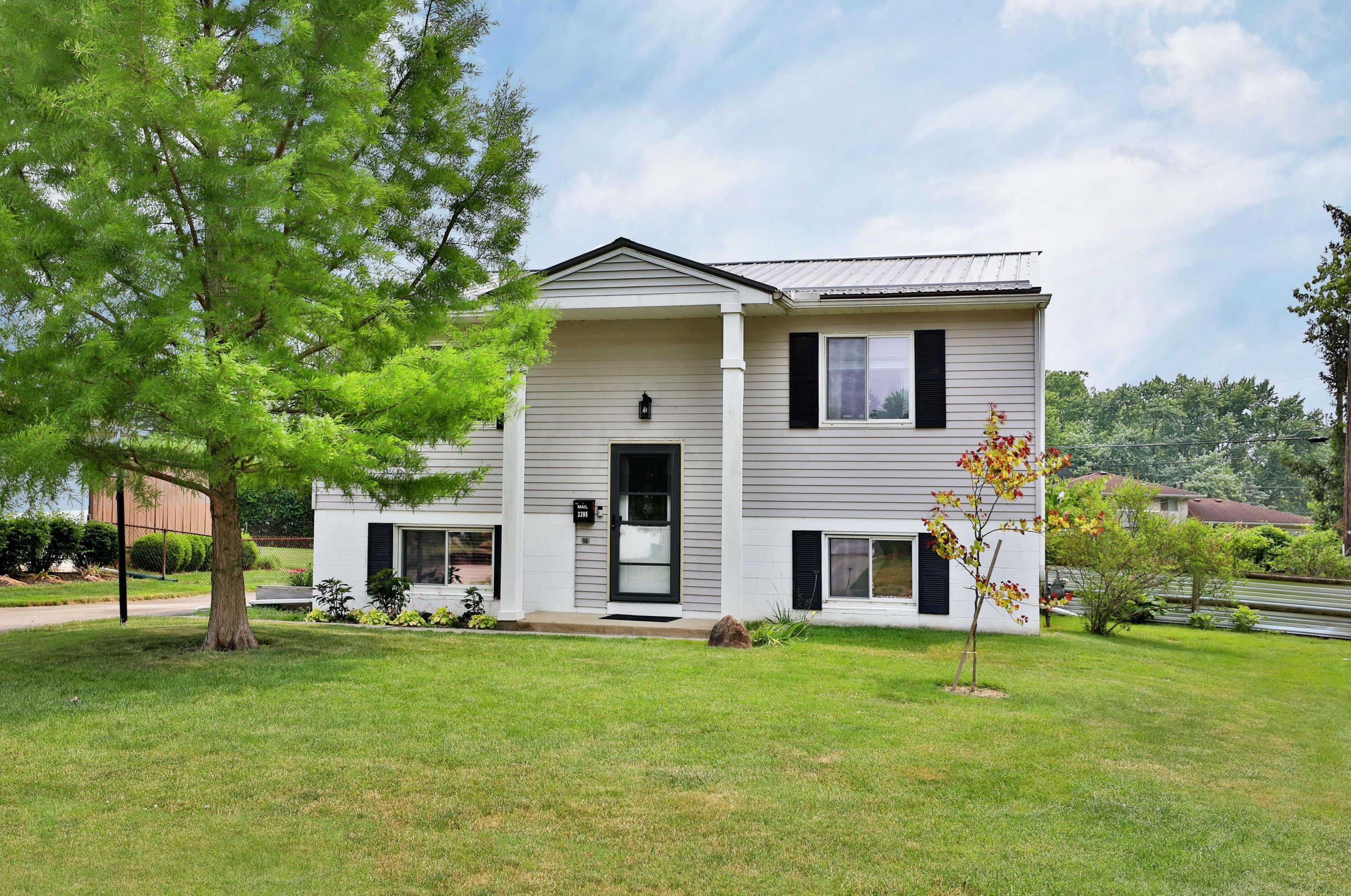 3395 Dahlgreen Dr, Westerville, OH 43081-3921
