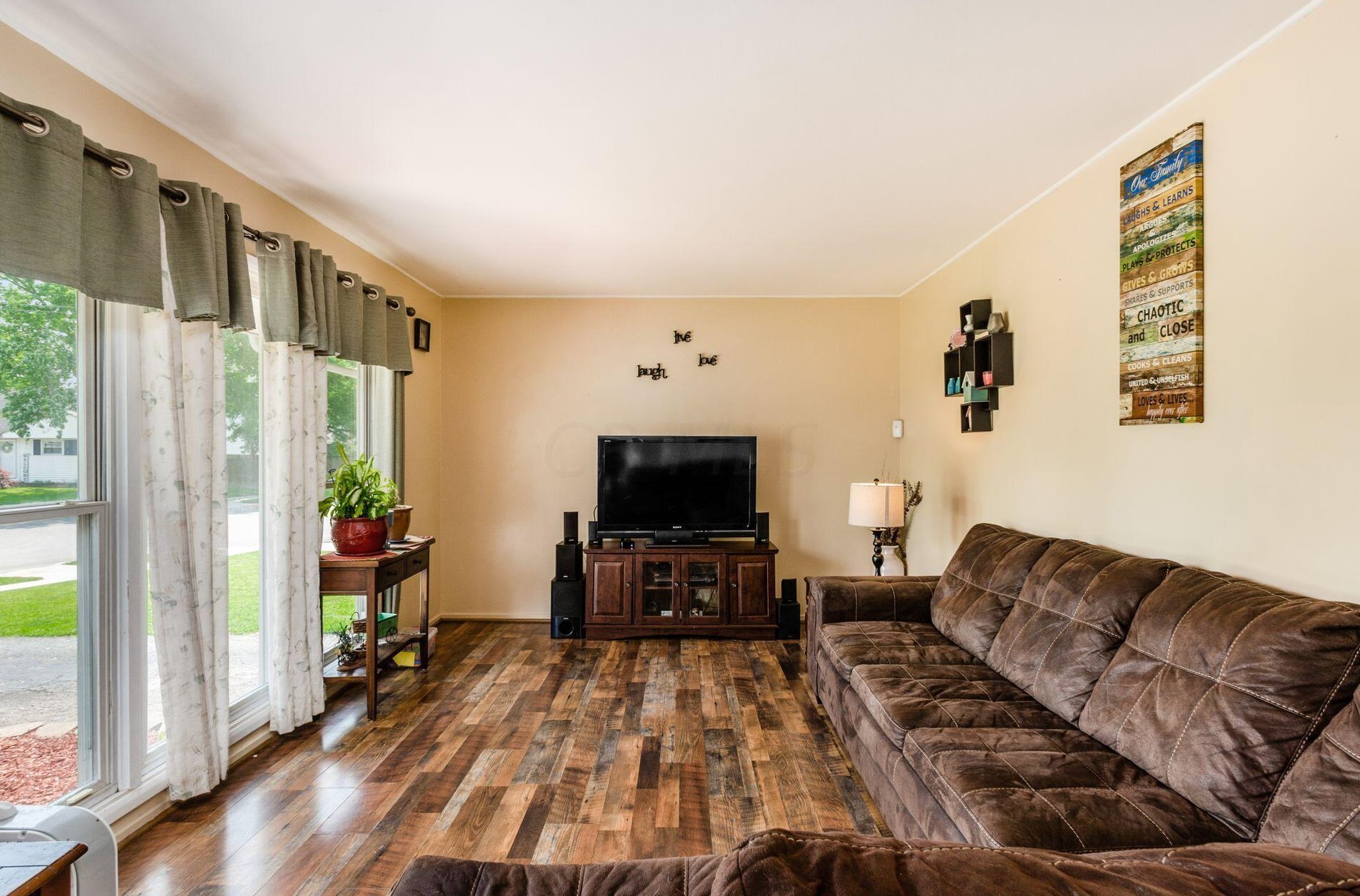 1105 Billie Dr, Columbus OH 43227-1405 exterior