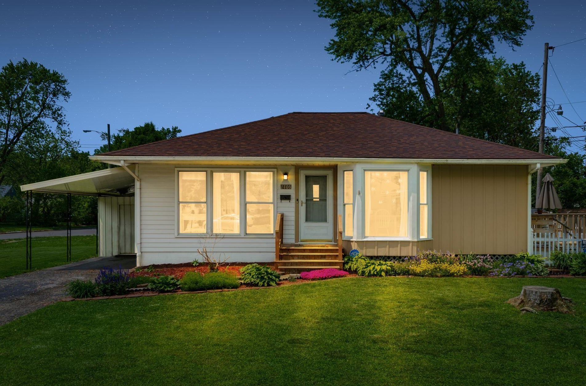 1105 Billie Dr, Columbus, OH 43227-1403