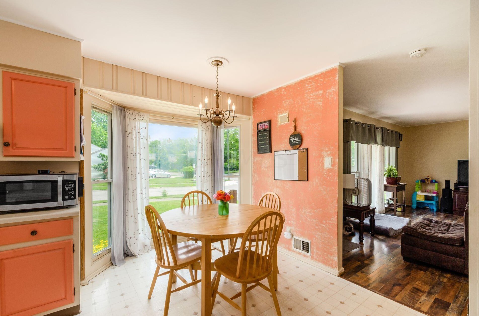 1105 Billie Dr, Columbus OH 43227-1405 exterior